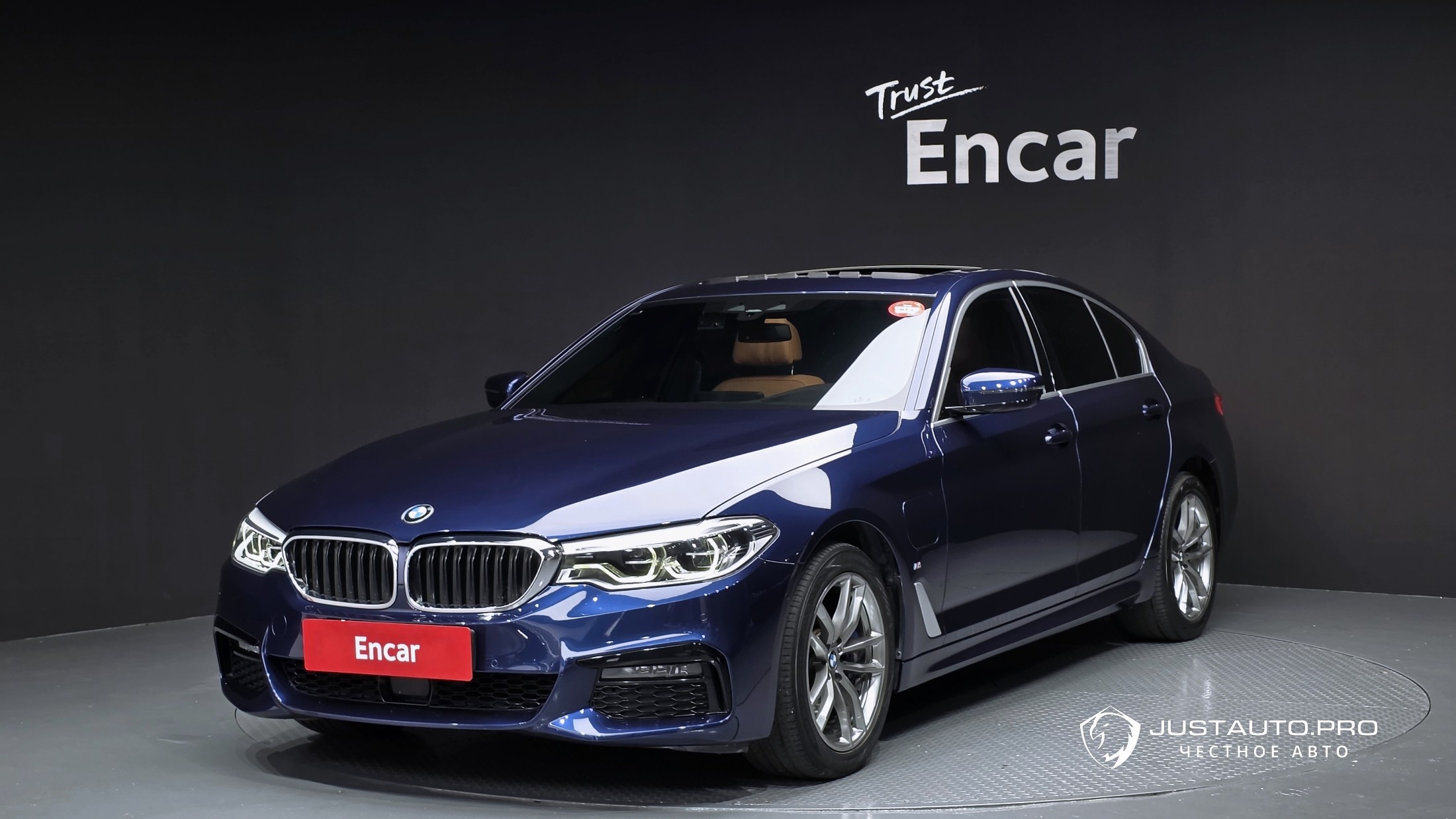 Автомобиль BMW 5-Series