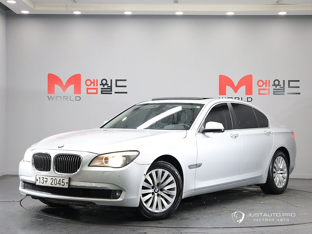 Автомобиль BMW 7-Series