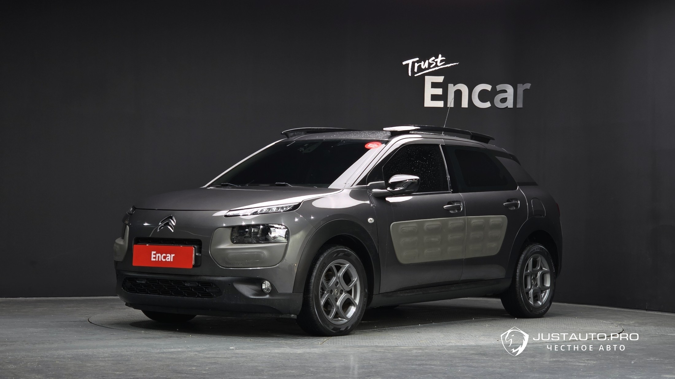 Автомобиль Citroen-DS C4 CACTUS