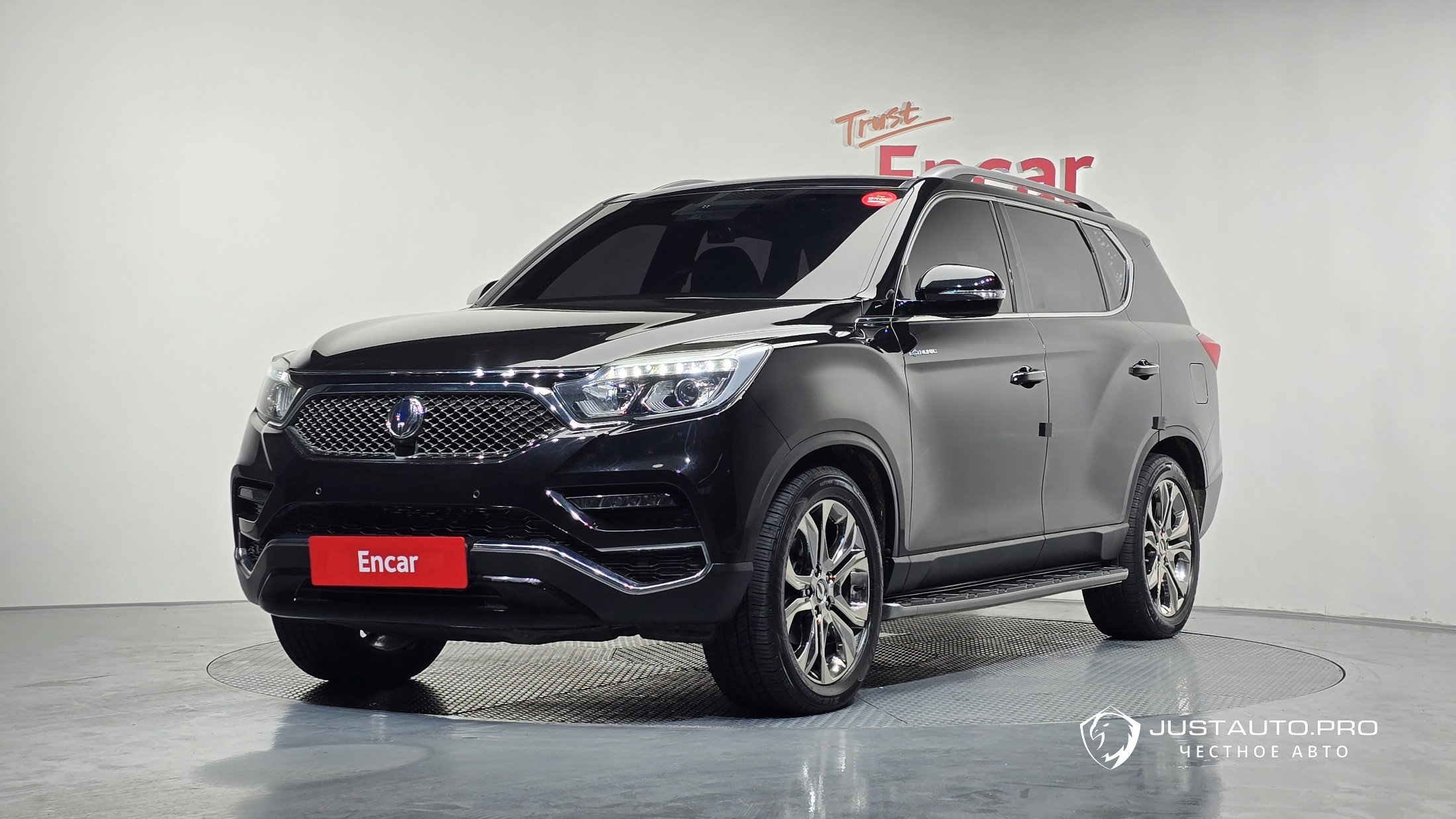 Автомобиль KG_Mobility_Ssangyong Rexton