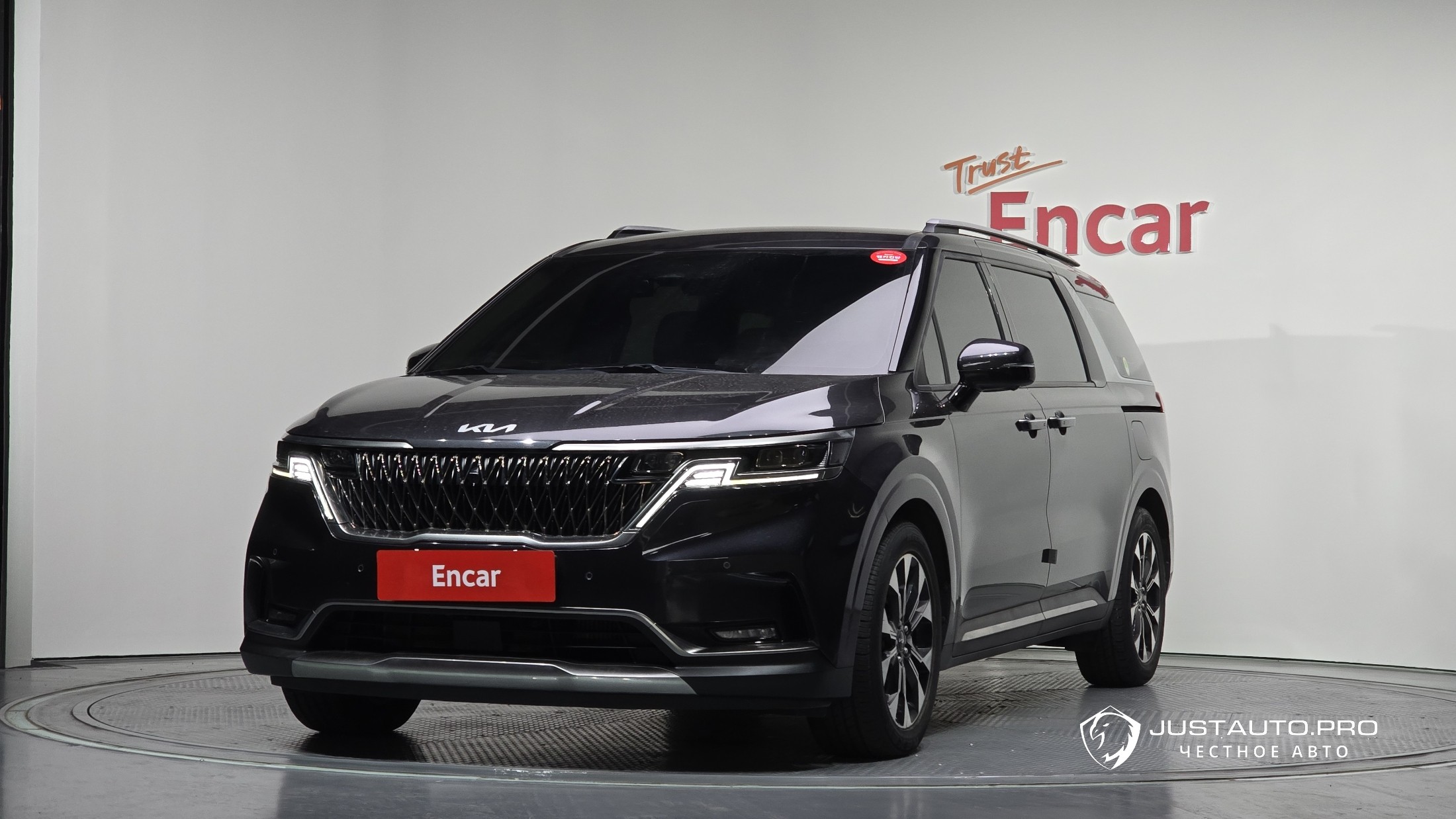 Автомобиль Kia Canival