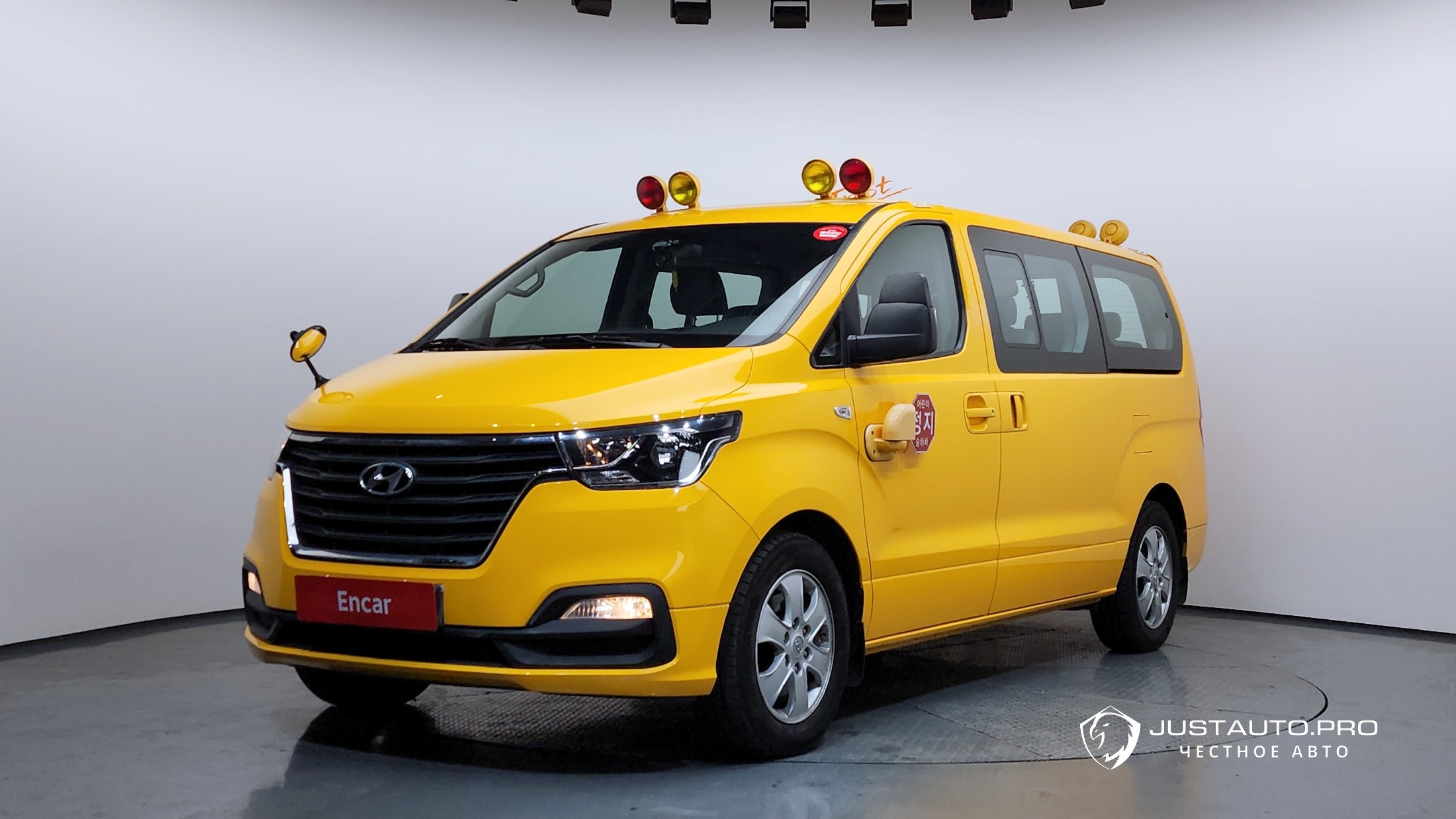 Автомобиль Hyundai Starex