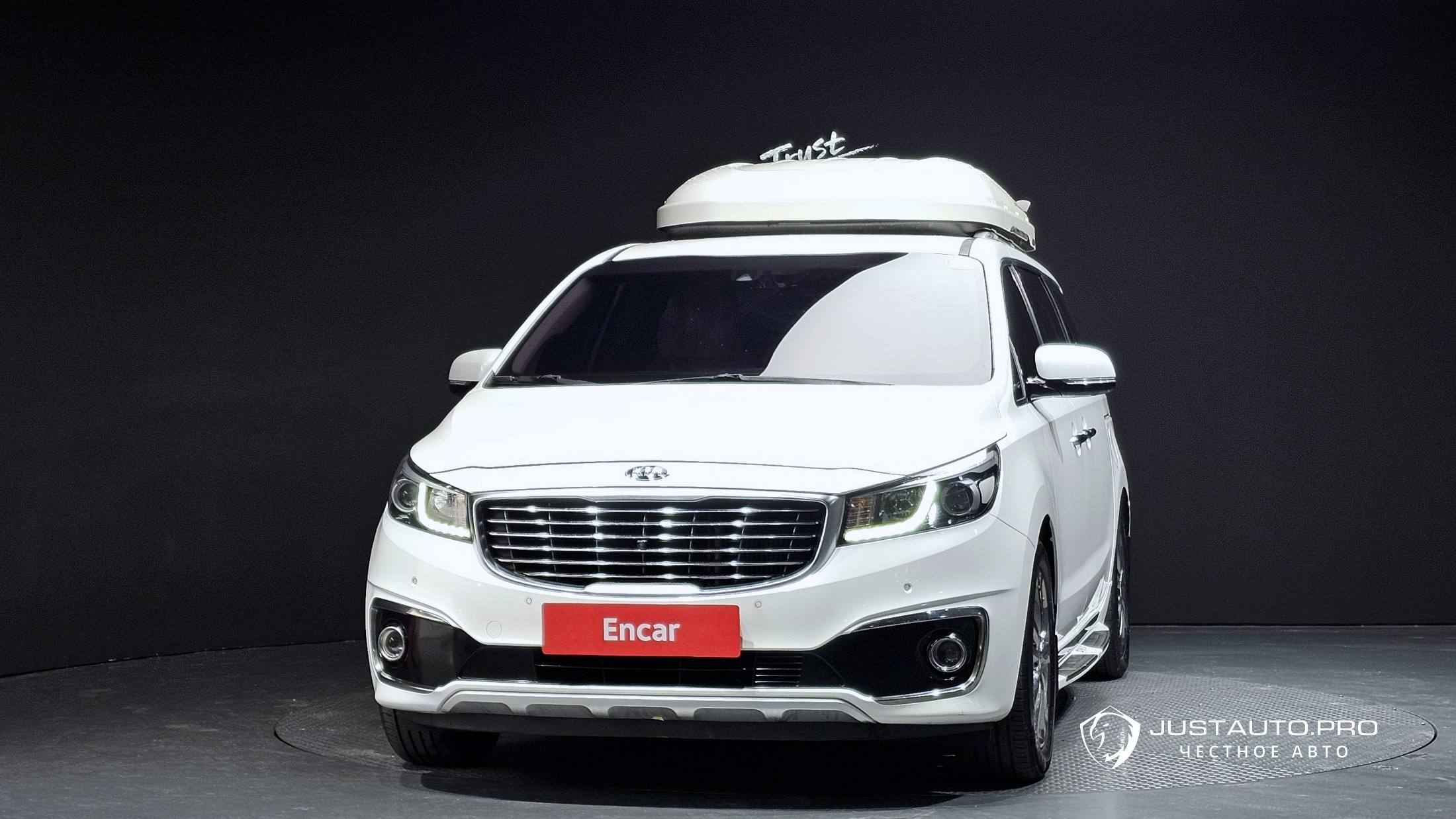 Автомобиль Kia Canival