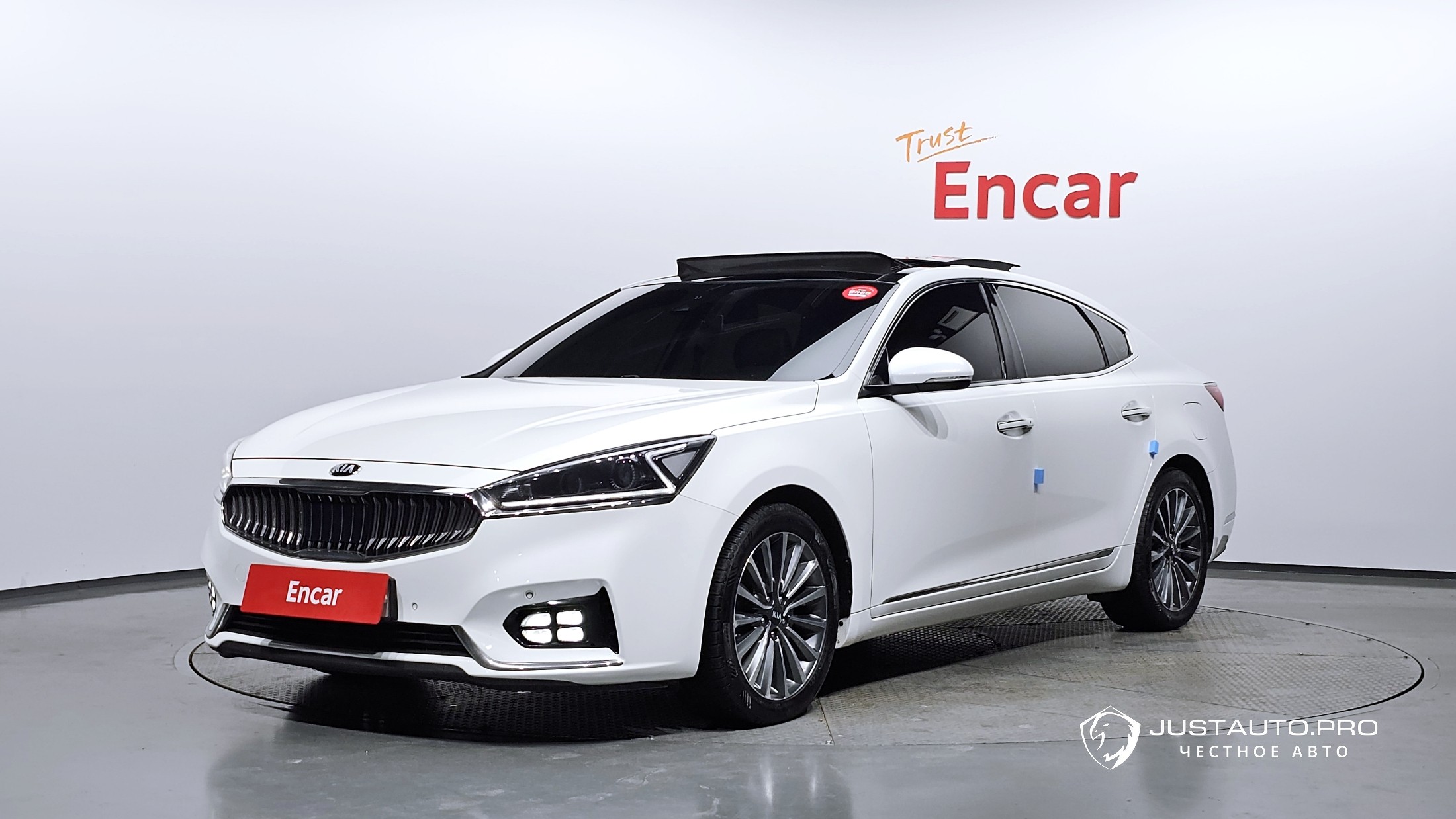 Автомобиль Kia K7