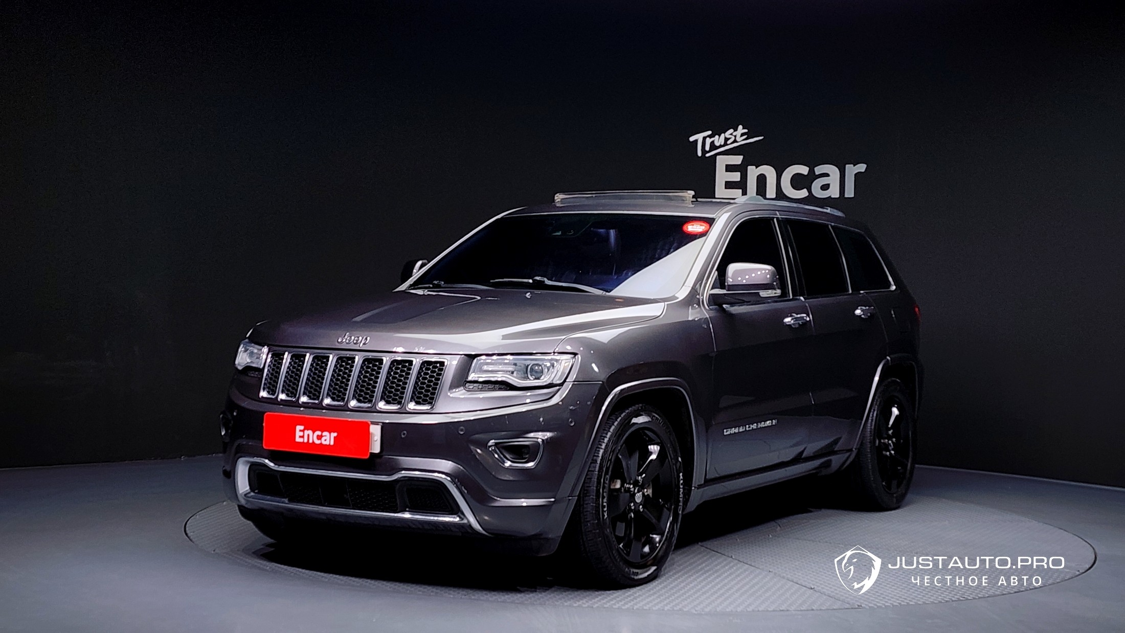 Автомобиль Jeep Cherokee