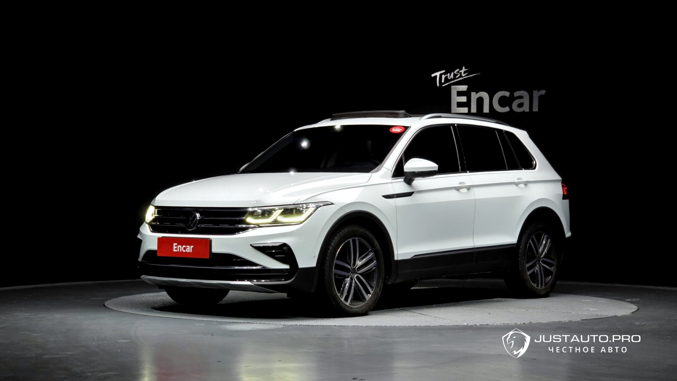 Автомобиль Volkswagen Tiguan