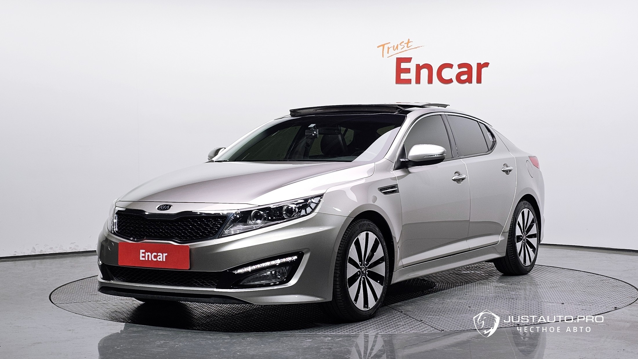 Автомобиль Kia K5