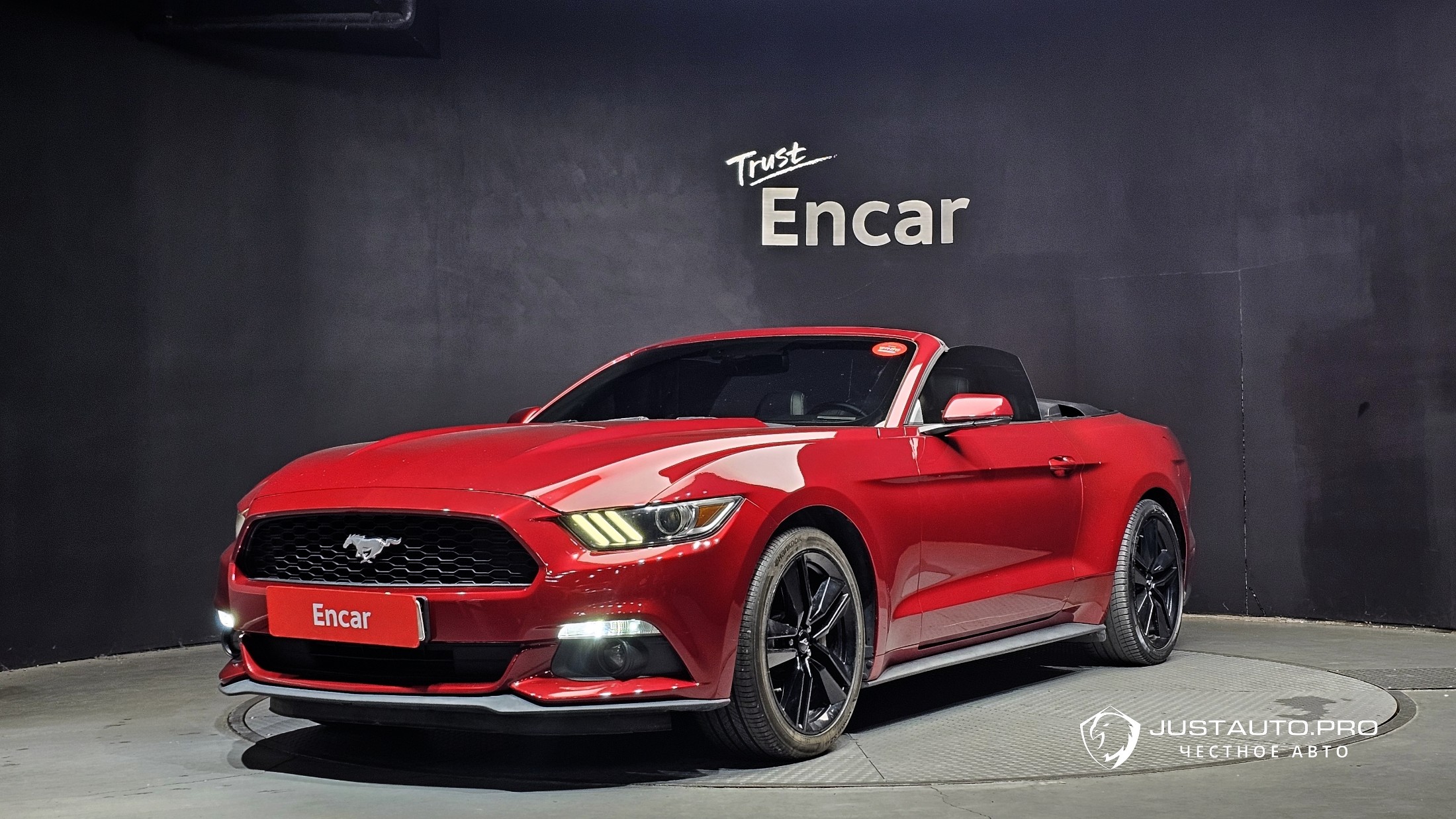 Автомобиль Ford Mustang