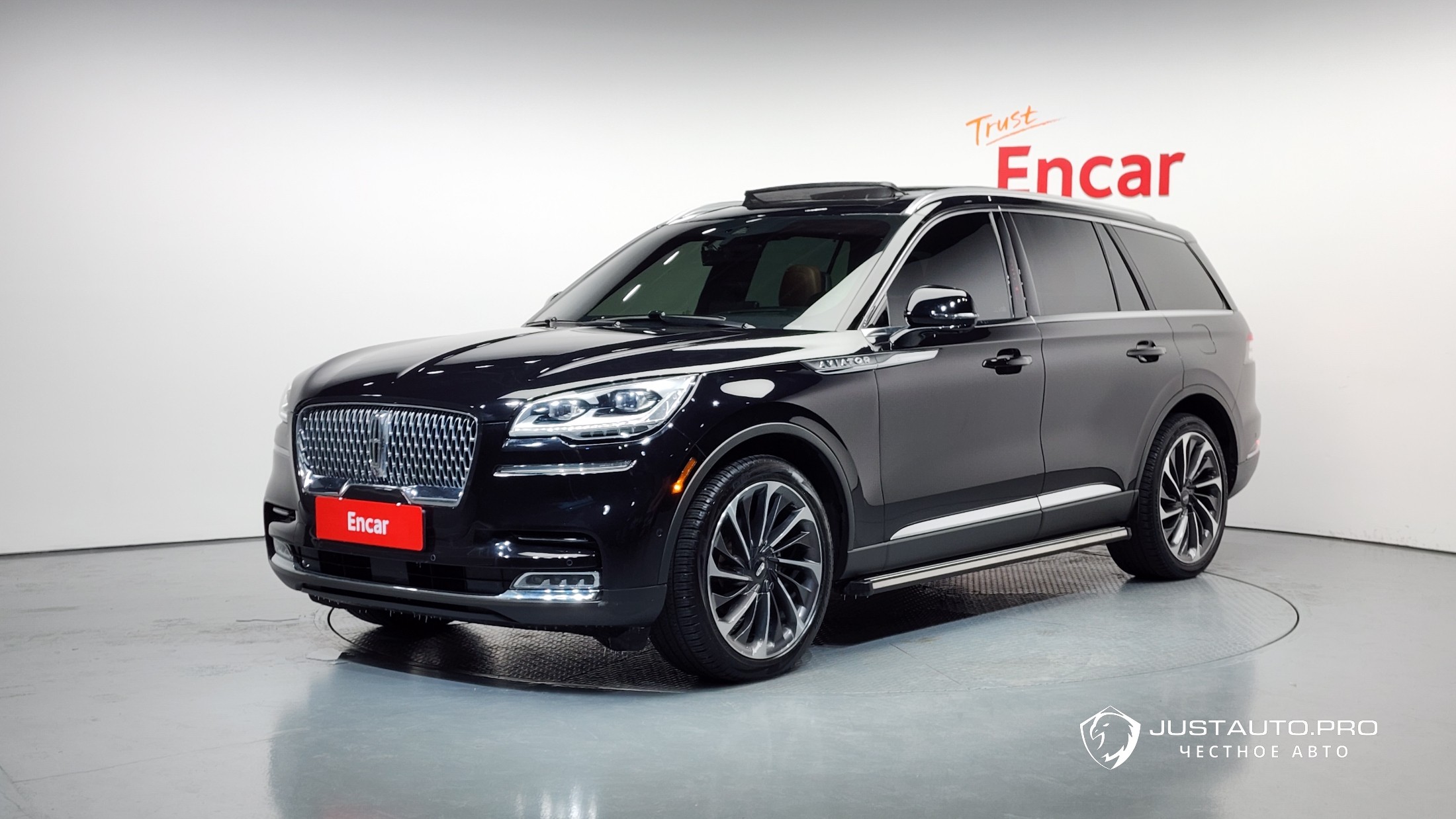 Автомобиль Lincoln Aviator