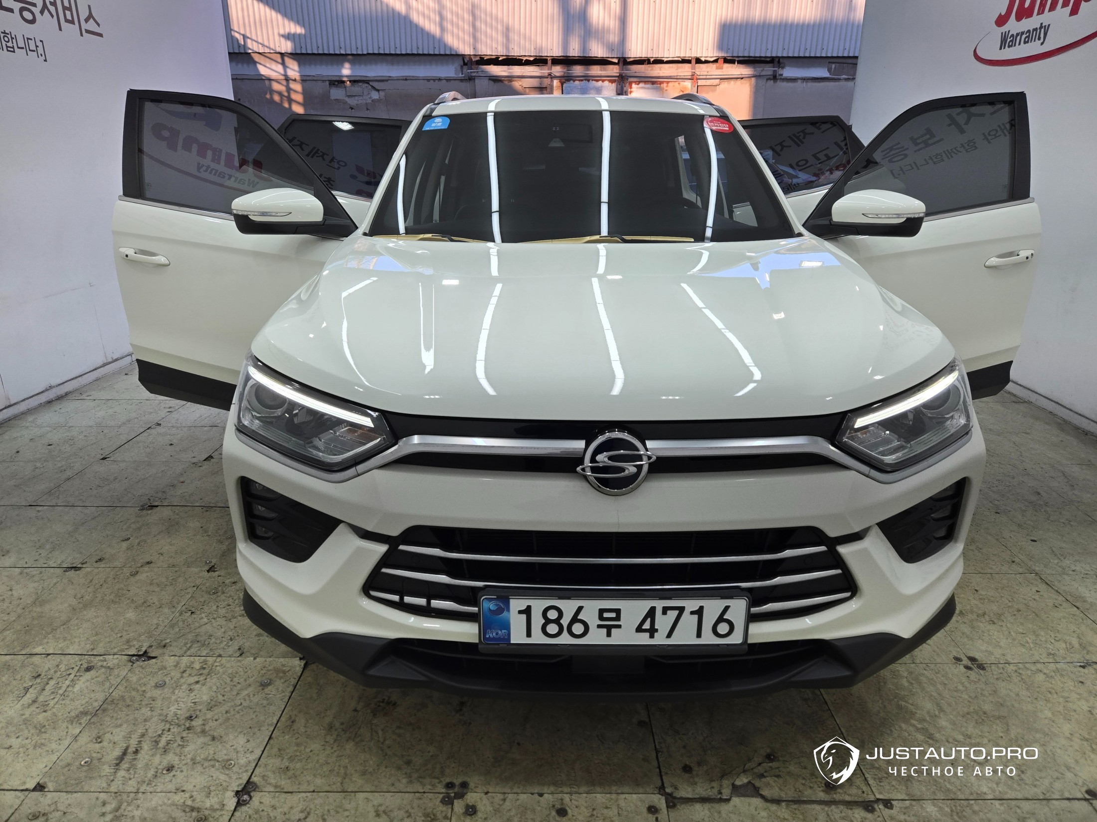 Автомобиль KG_Mobility_Ssangyong KORANDO