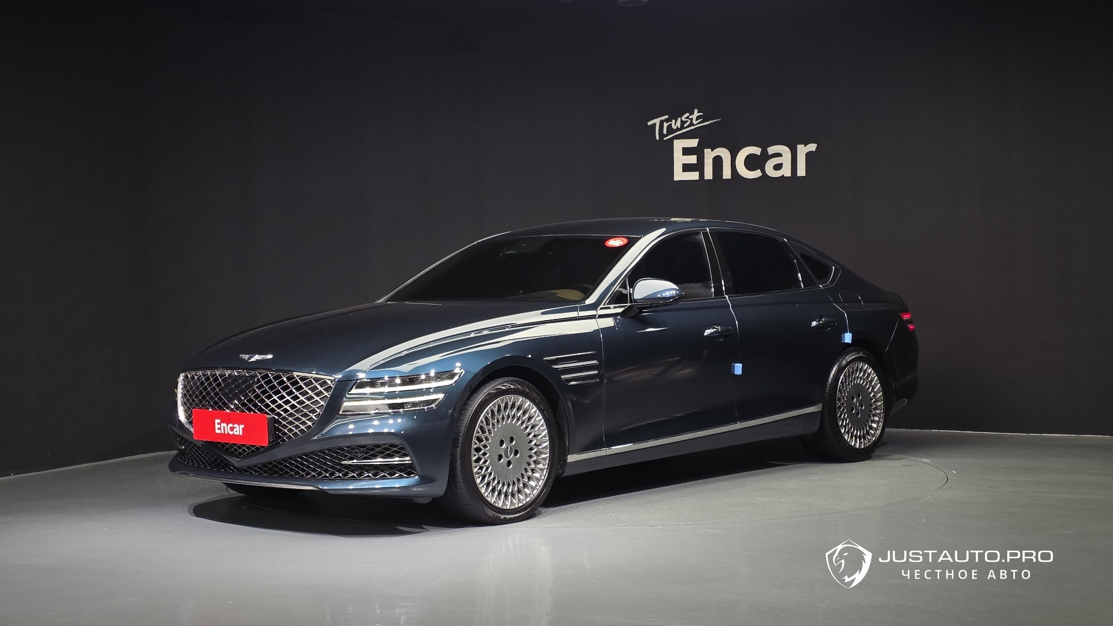 Автомобиль Genesis G80