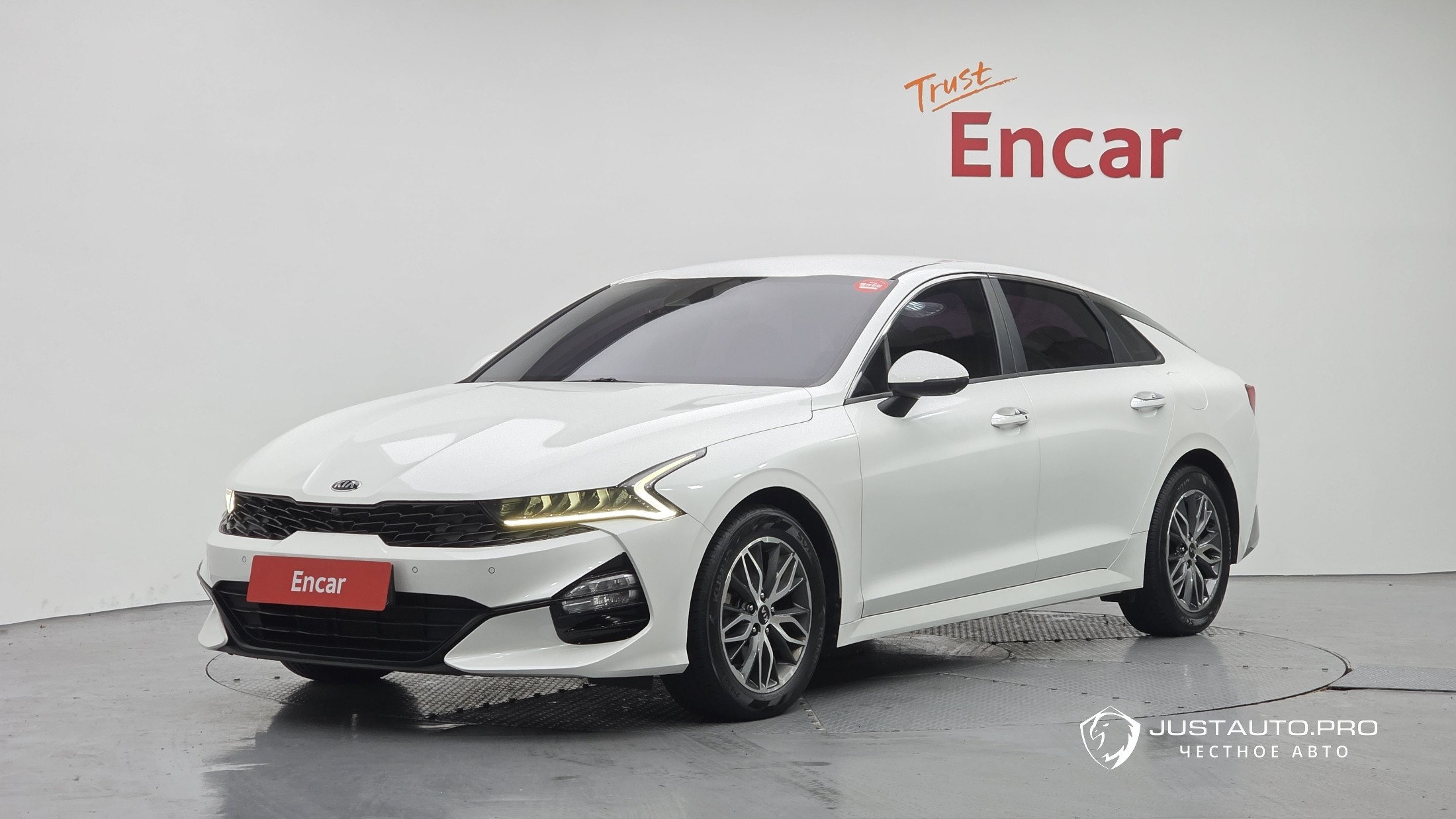 Автомобиль Kia K5