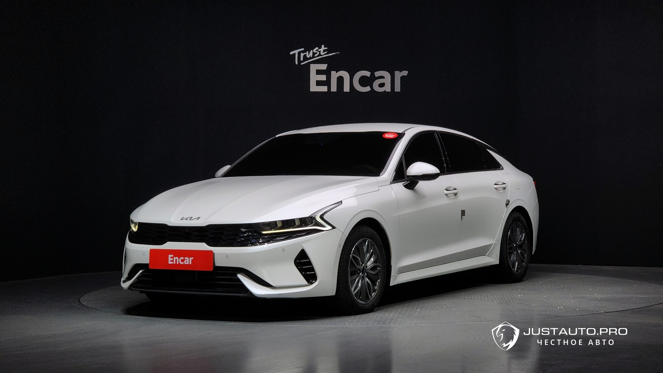 Автомобиль Kia K5