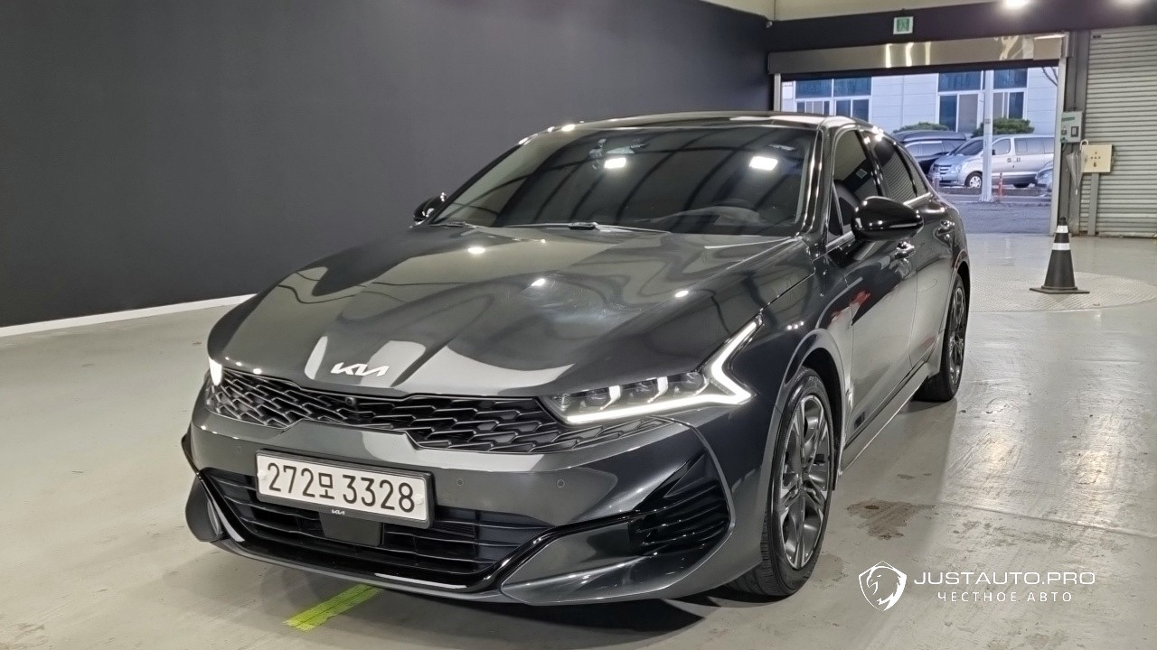 Автомобиль Kia K5