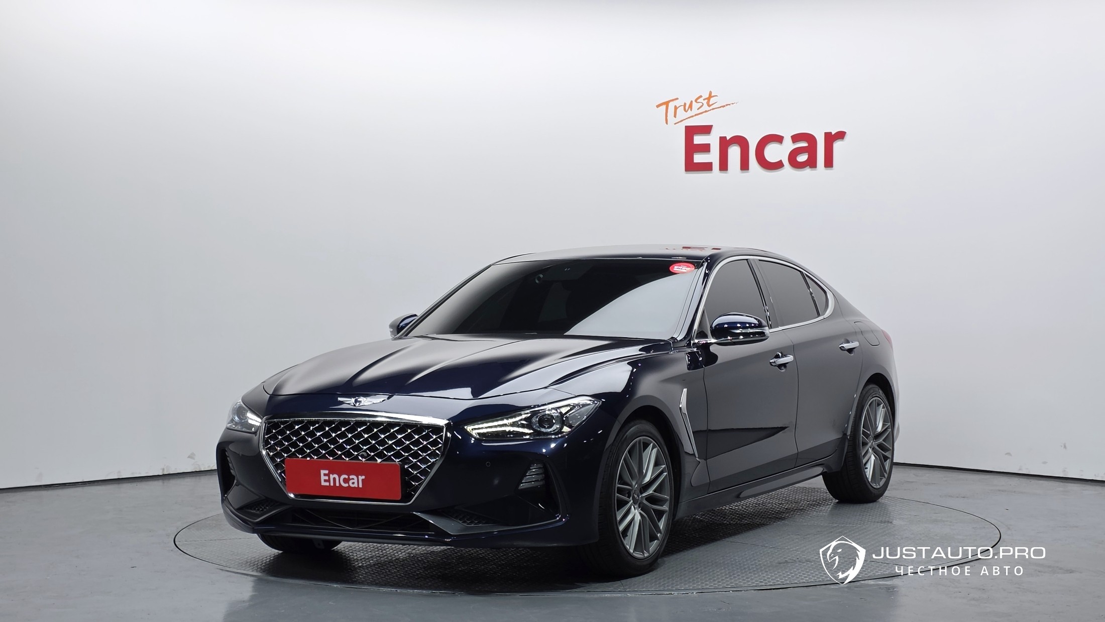 Автомобиль Genesis G70