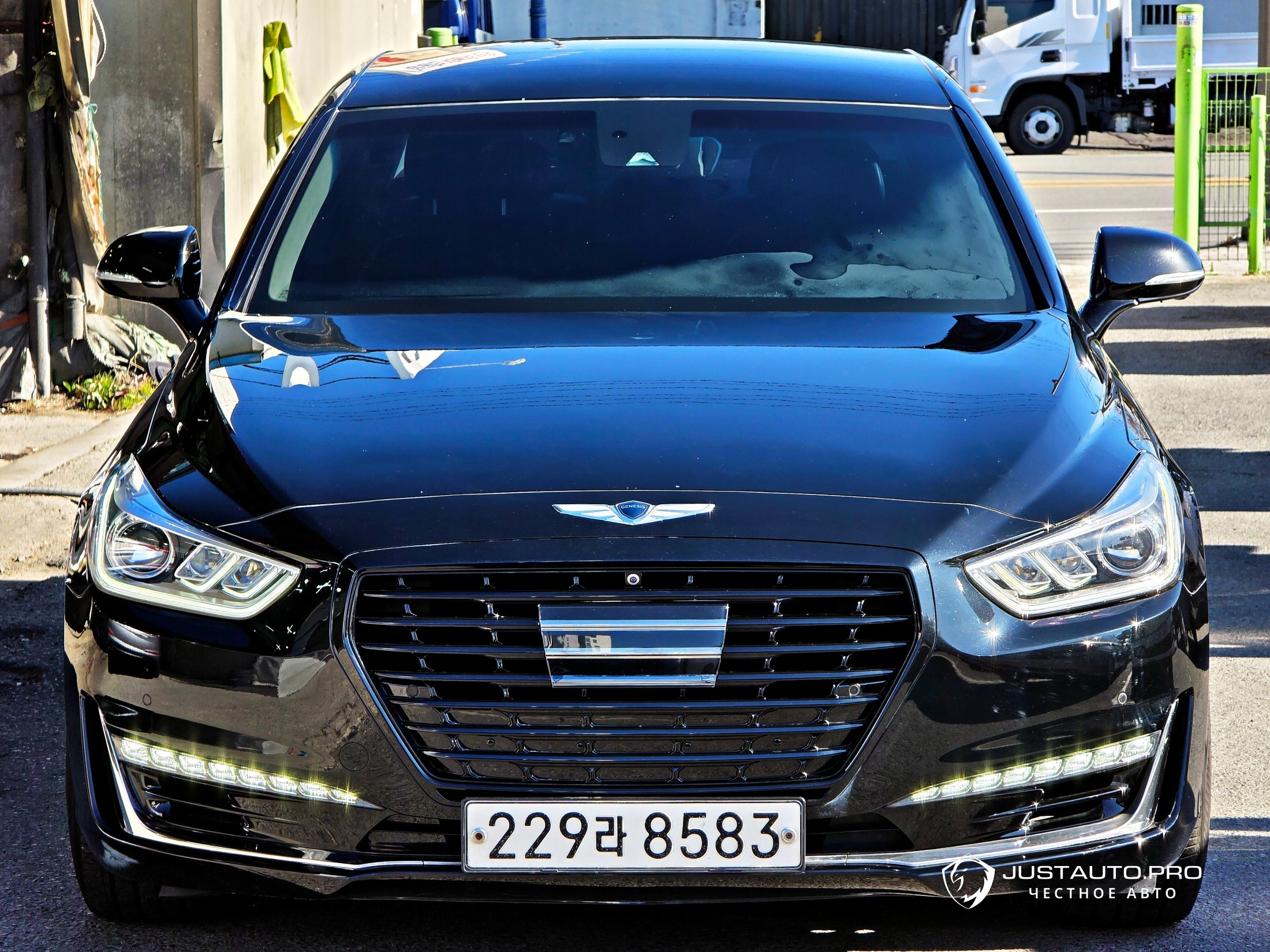 Автомобиль Genesis EQ900