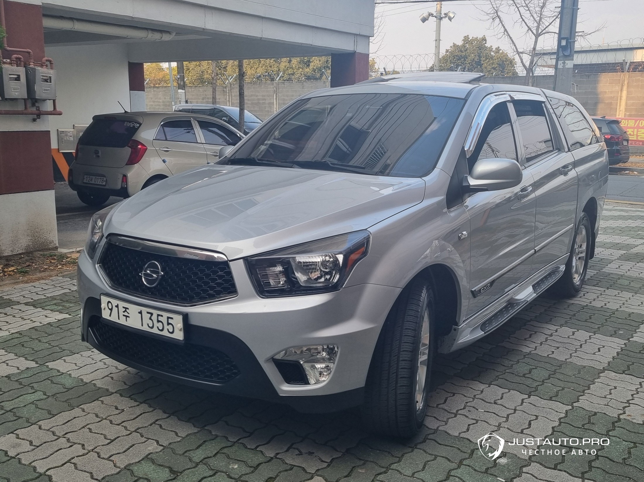 Автомобиль KG_Mobility_Ssangyong KORANDO
