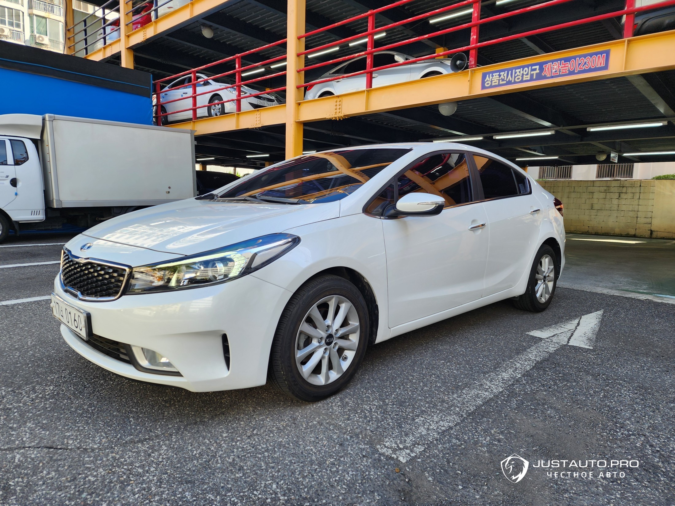 Автомобиль Kia K3