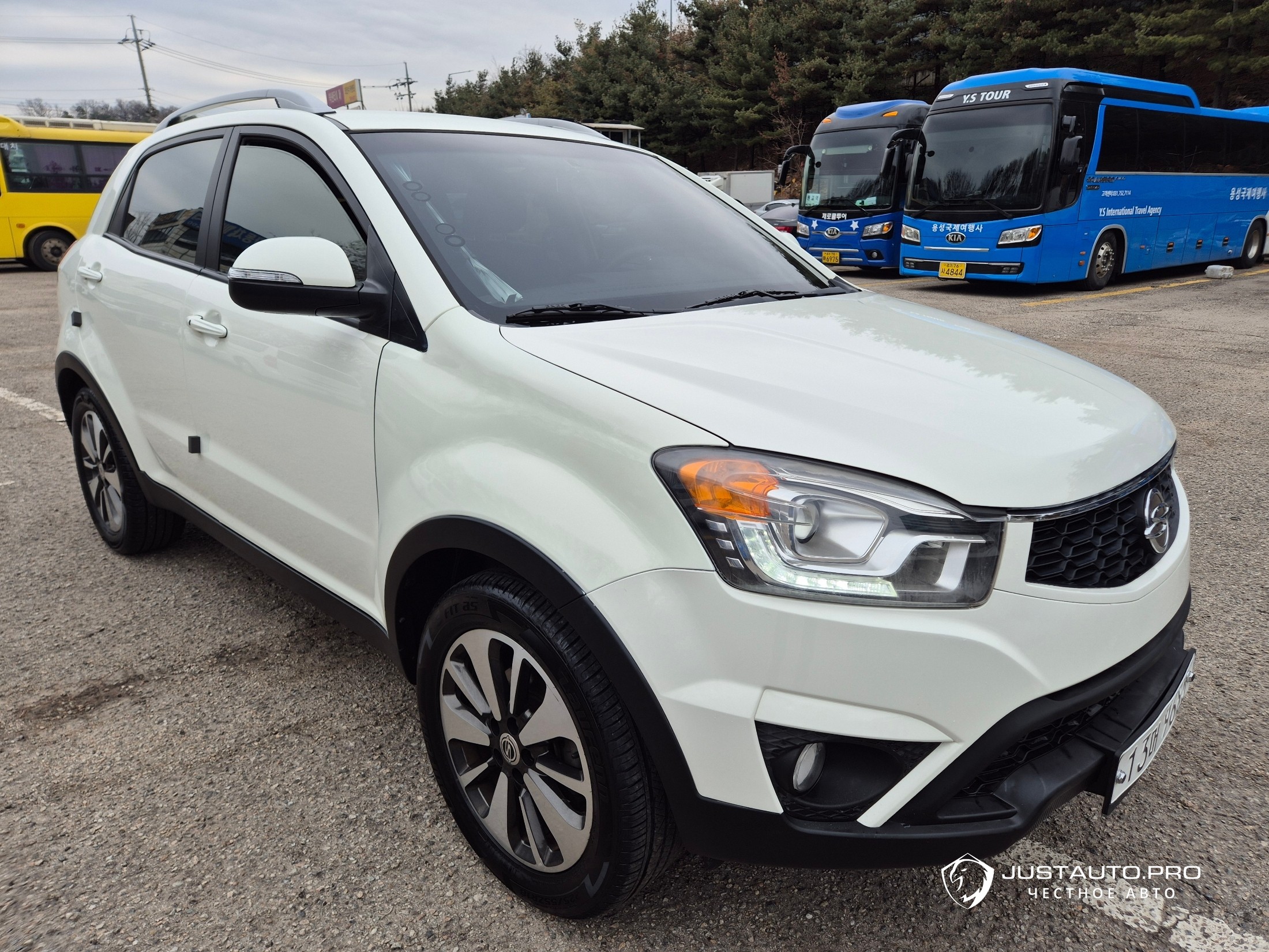Автомобиль KG_Mobility_Ssangyong KORANDO