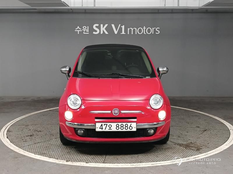 Автомобиль Fiat 500