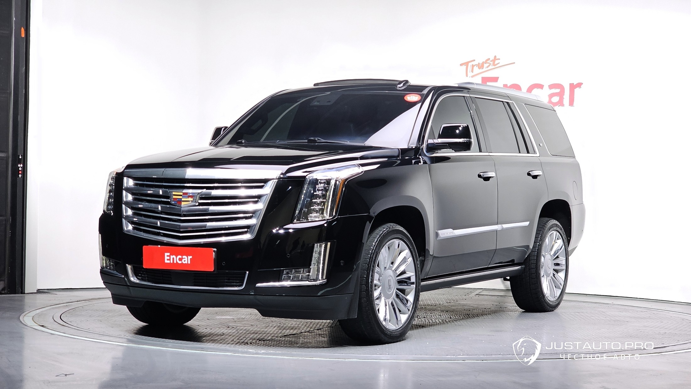 Автомобиль Cadillac Escalade