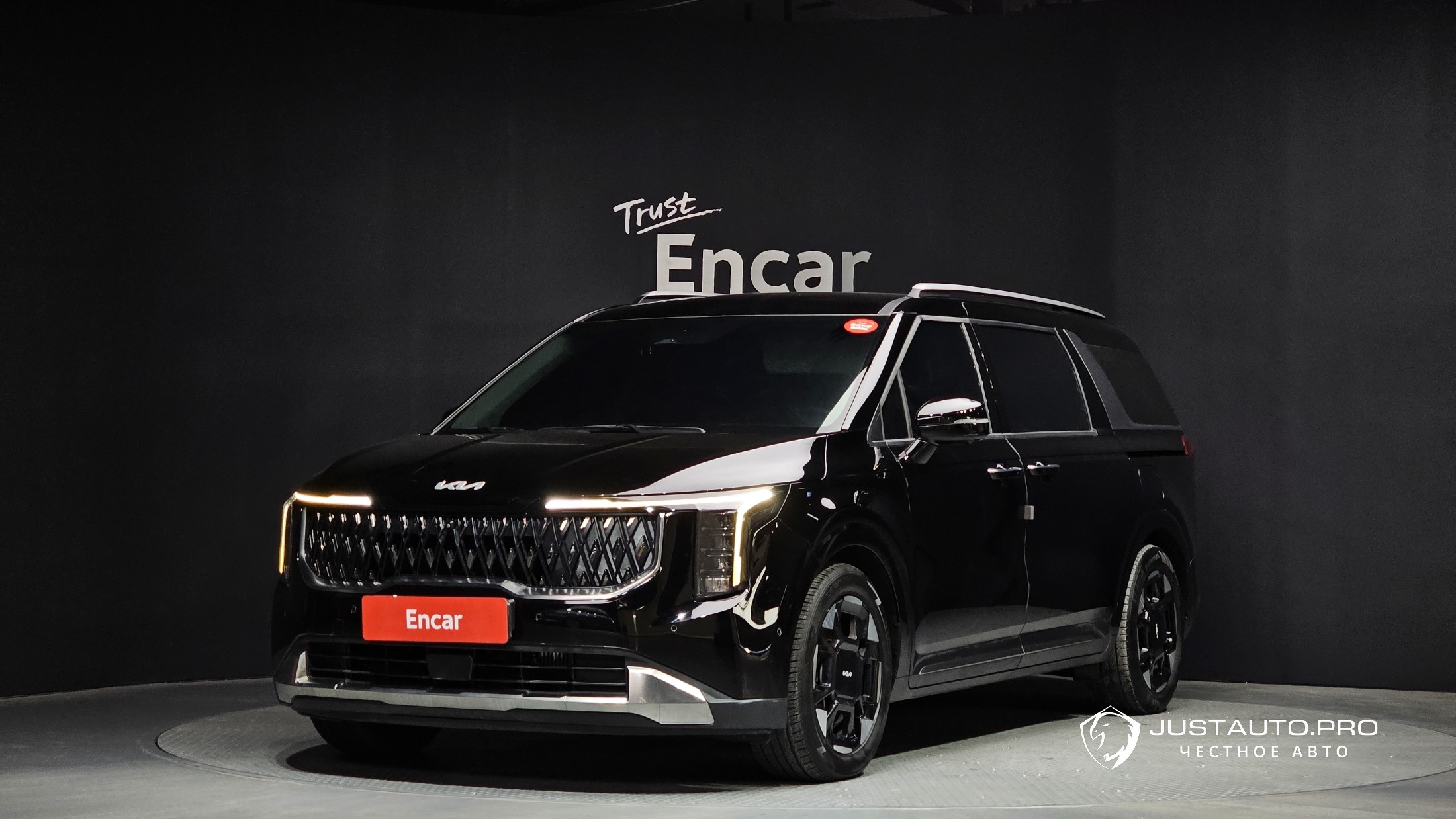 Автомобиль Kia Canival