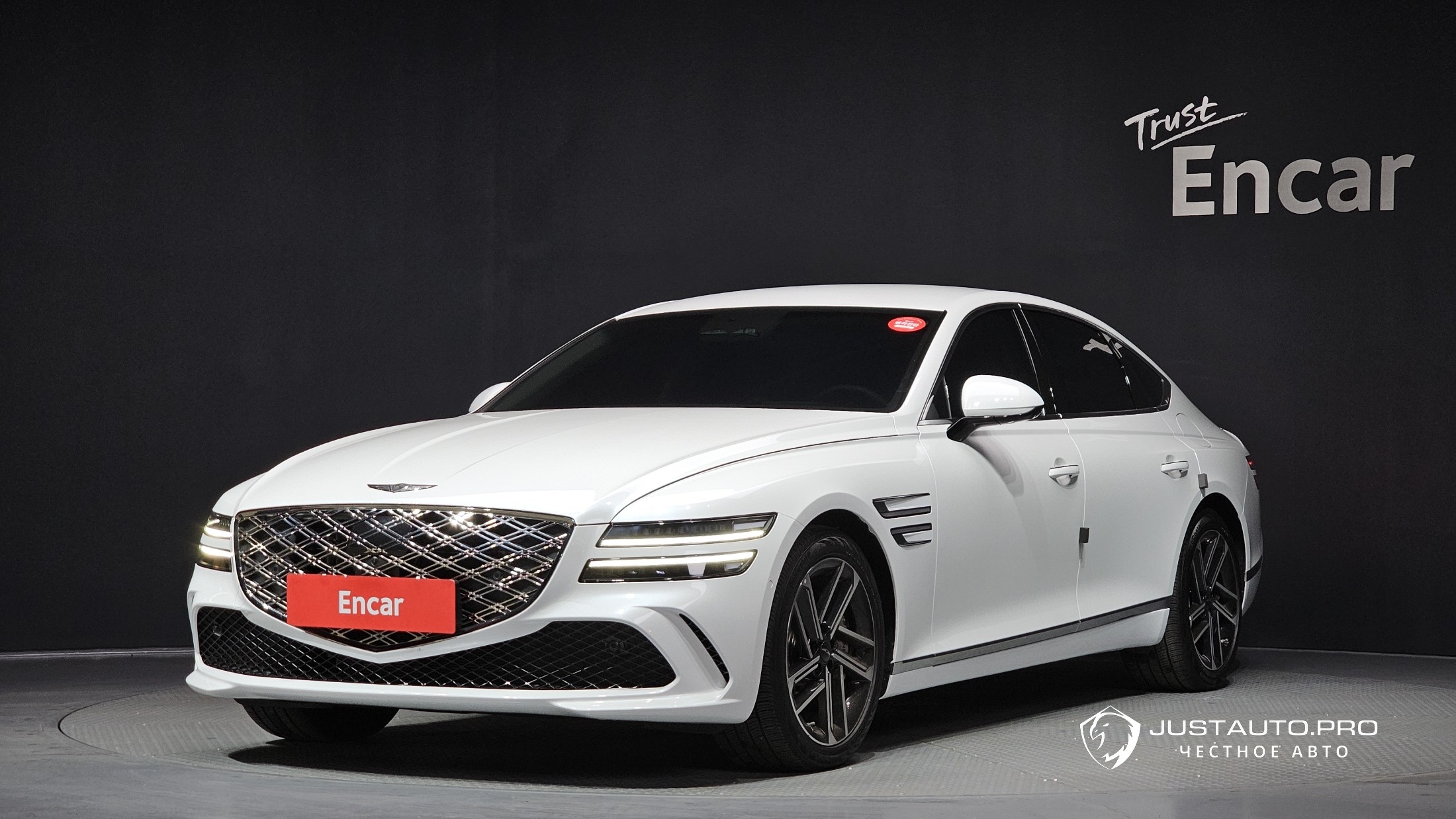 Автомобиль Genesis G80