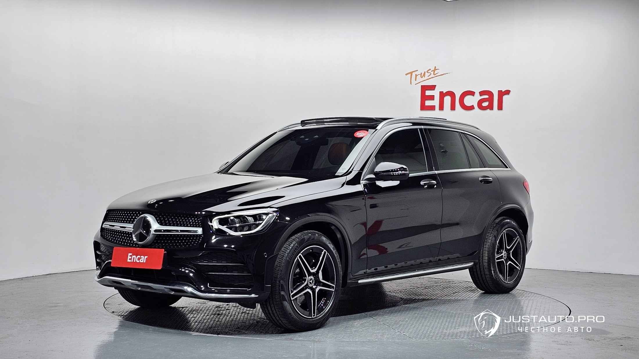 Автомобиль Mercedes-Benz GLC-Class