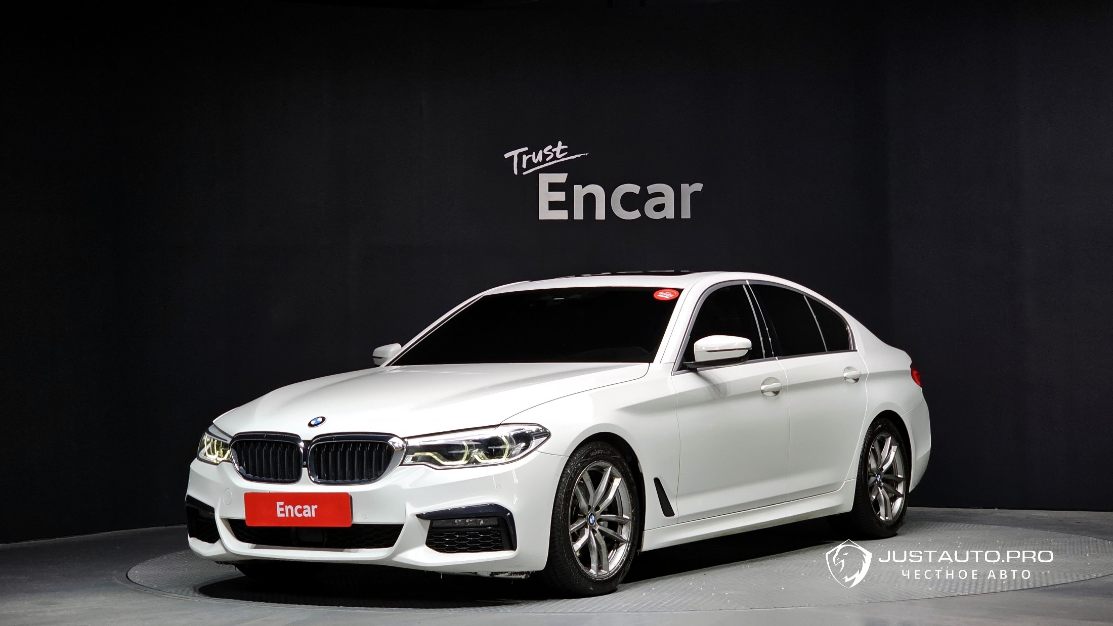 Автомобиль BMW 5-Series