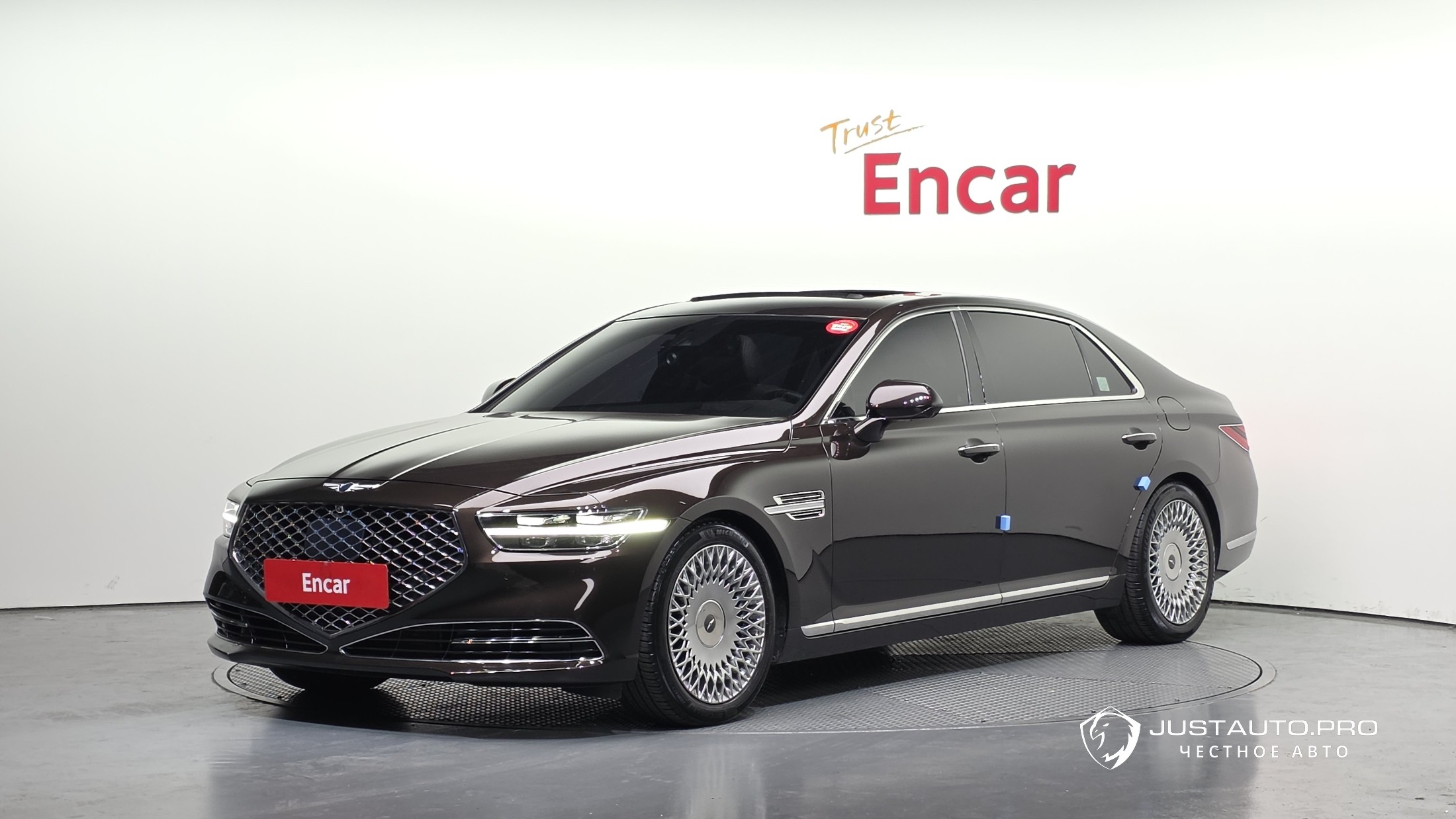 Автомобиль Genesis G90