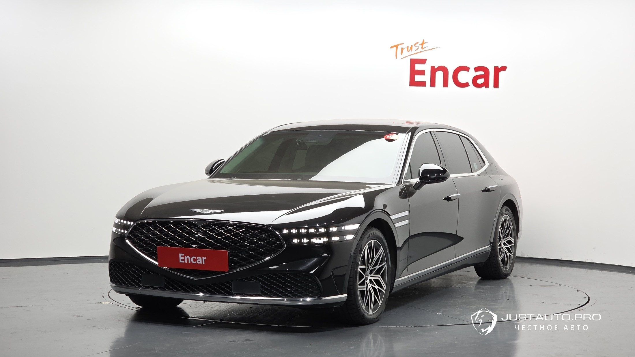 Автомобиль Genesis G90