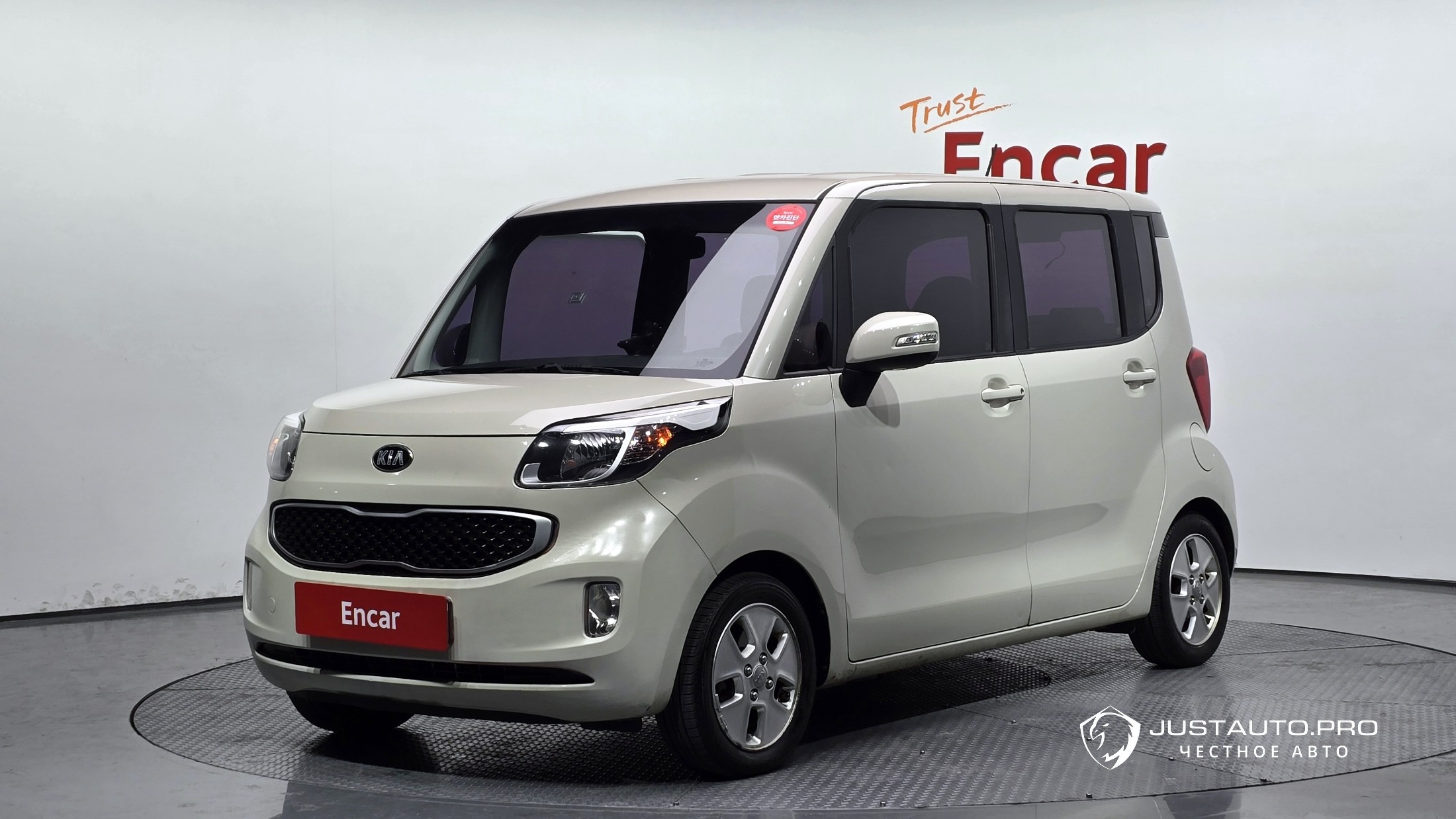 Автомобиль Kia RAY