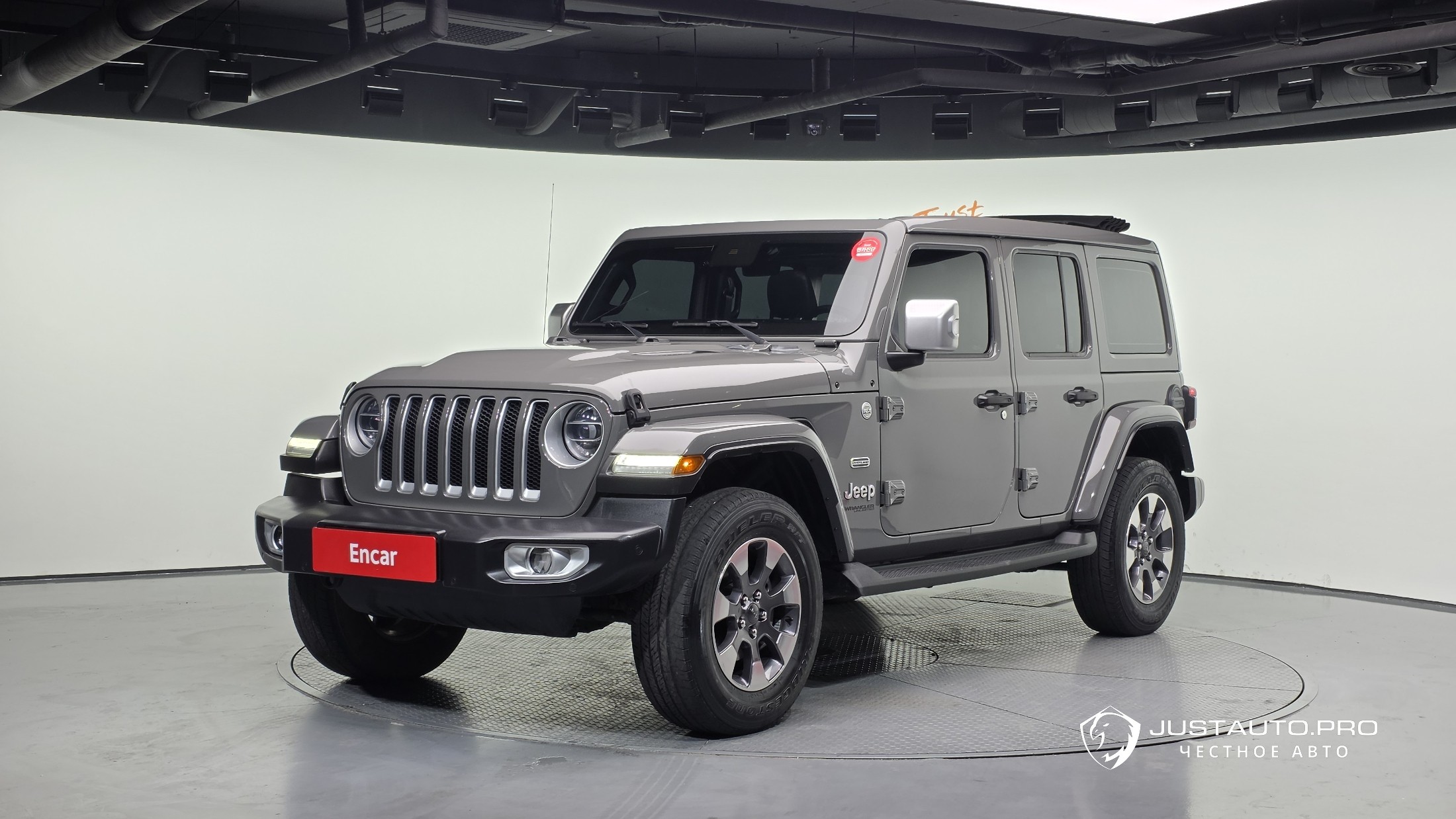 Автомобиль Jeep Wrangler