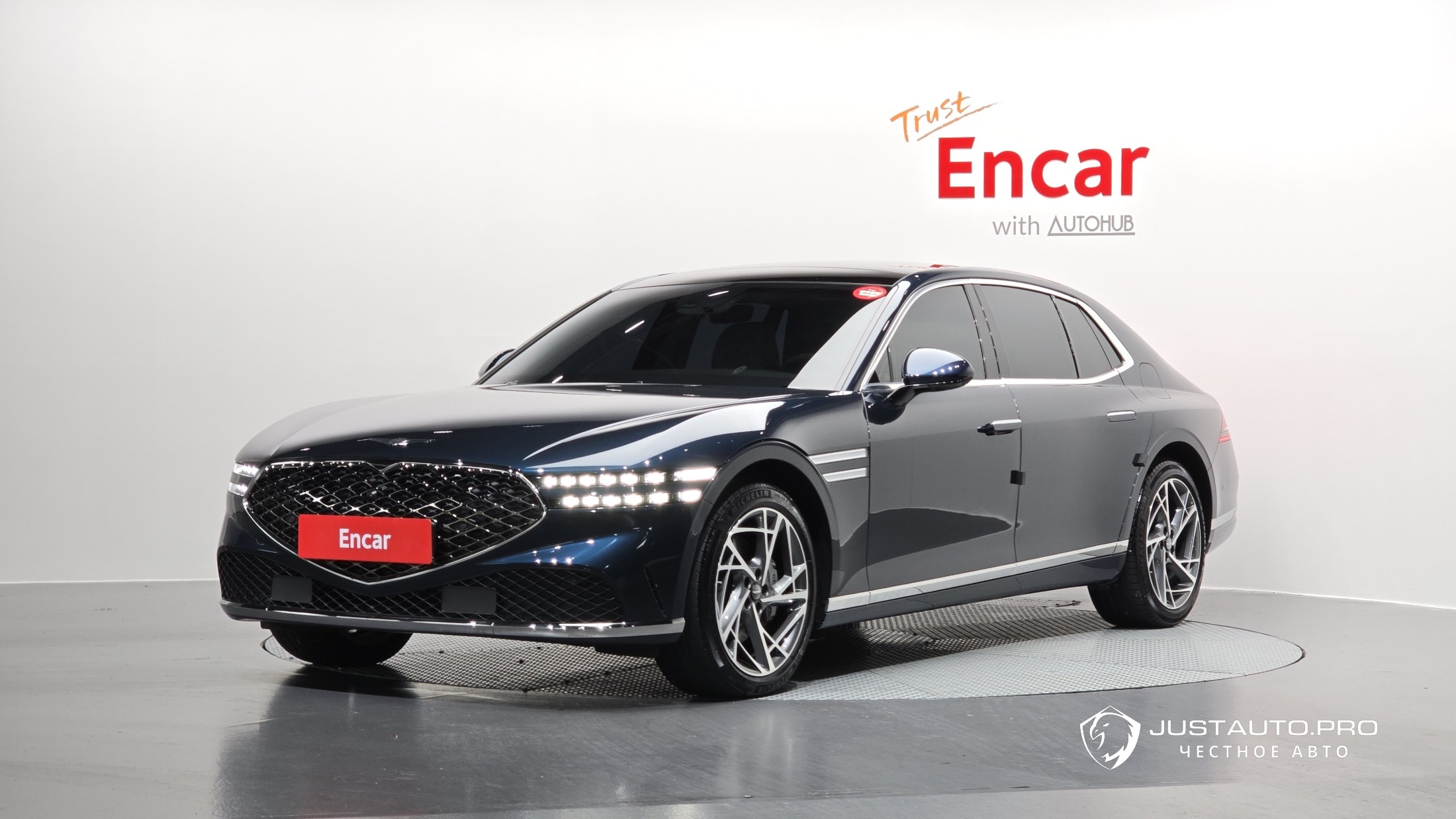 Автомобиль Genesis G90