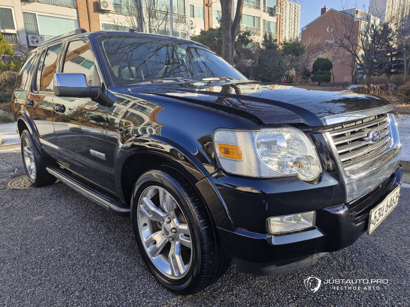 Автомобиль Ford Explorer