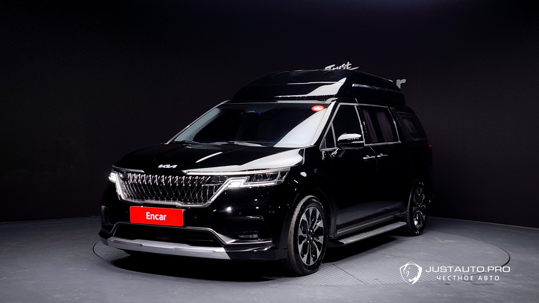 Автомобиль Kia Canival