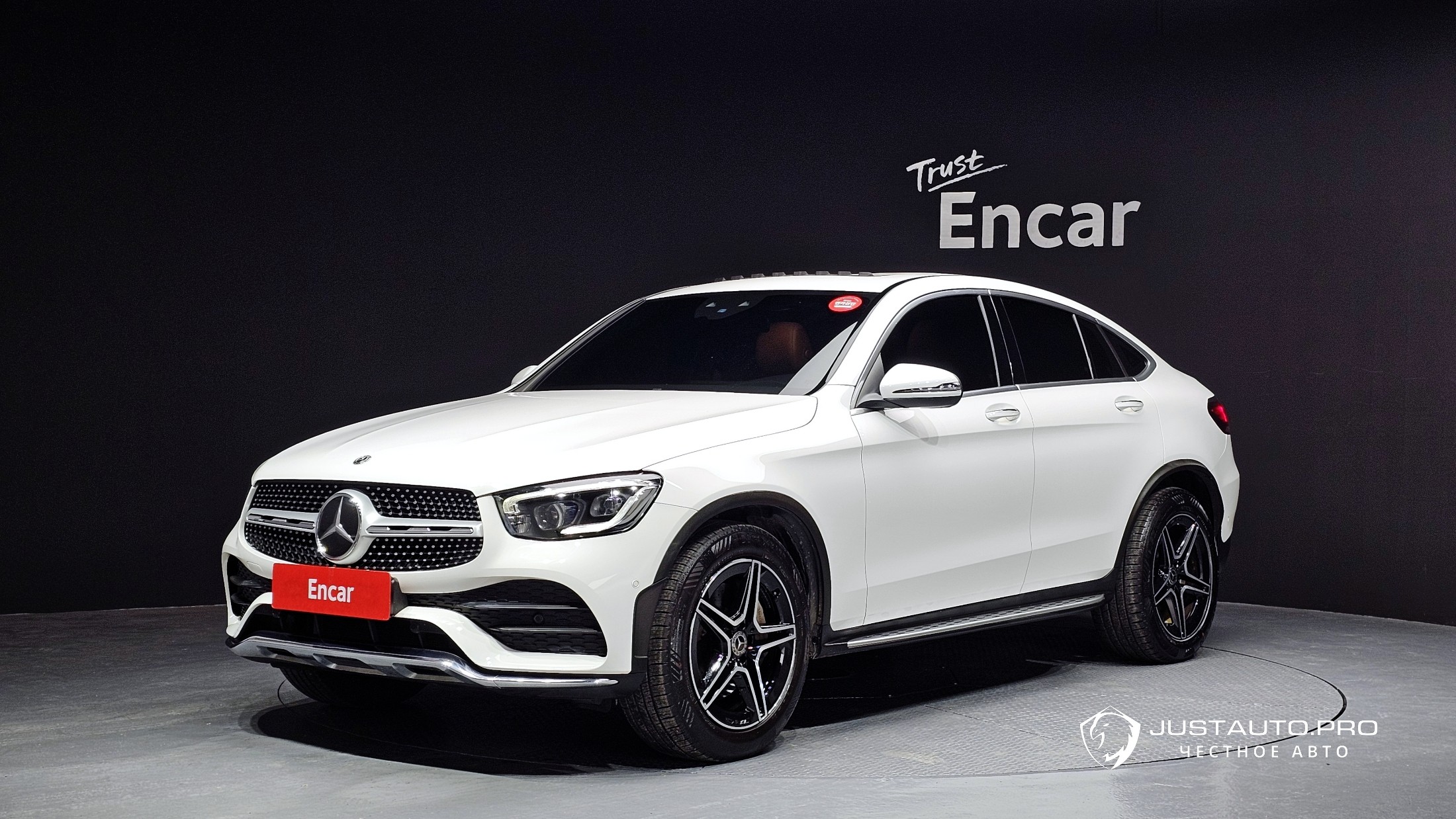 Автомобиль Mercedes-Benz GLC-Class