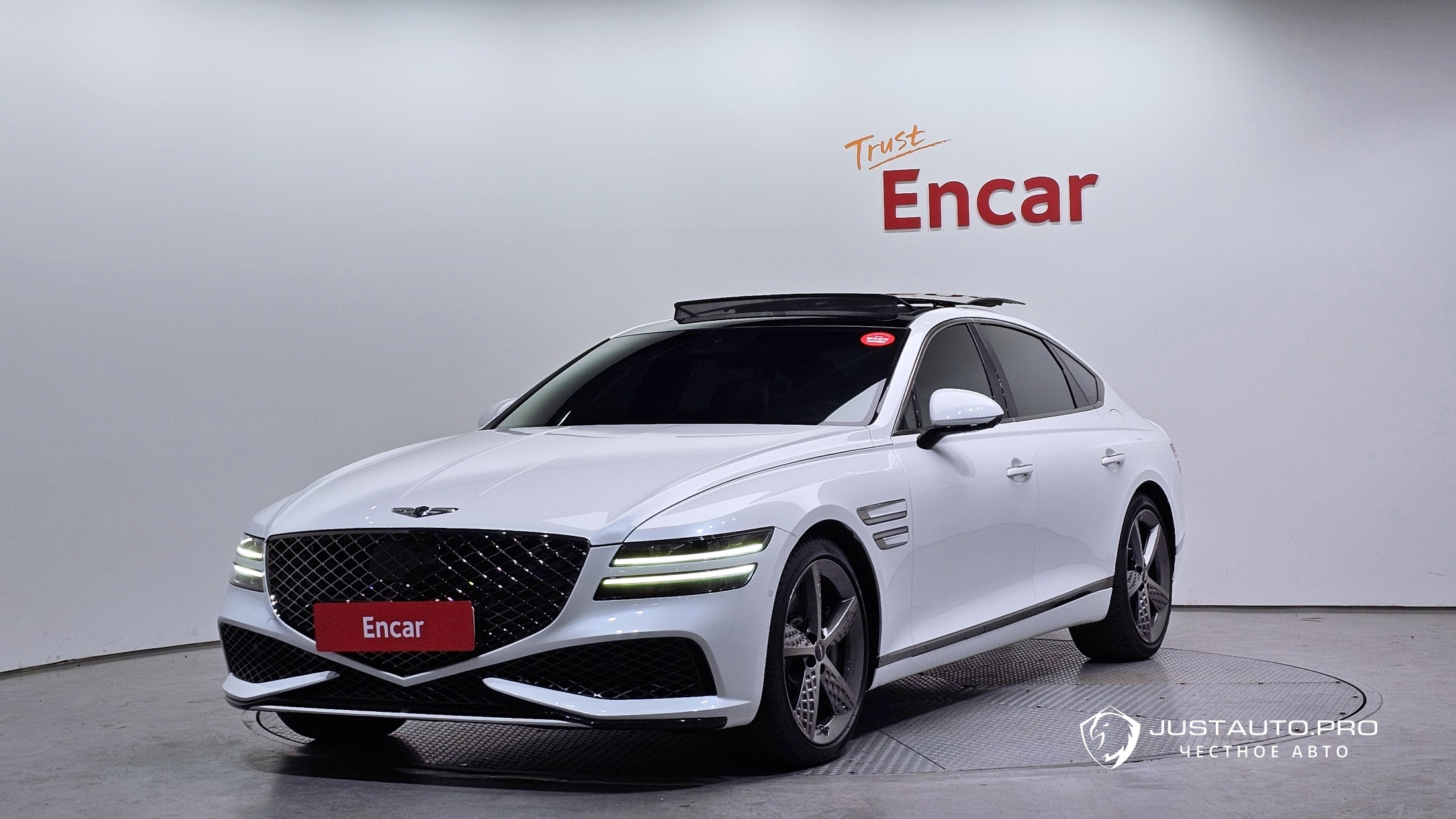 Автомобиль Genesis G80