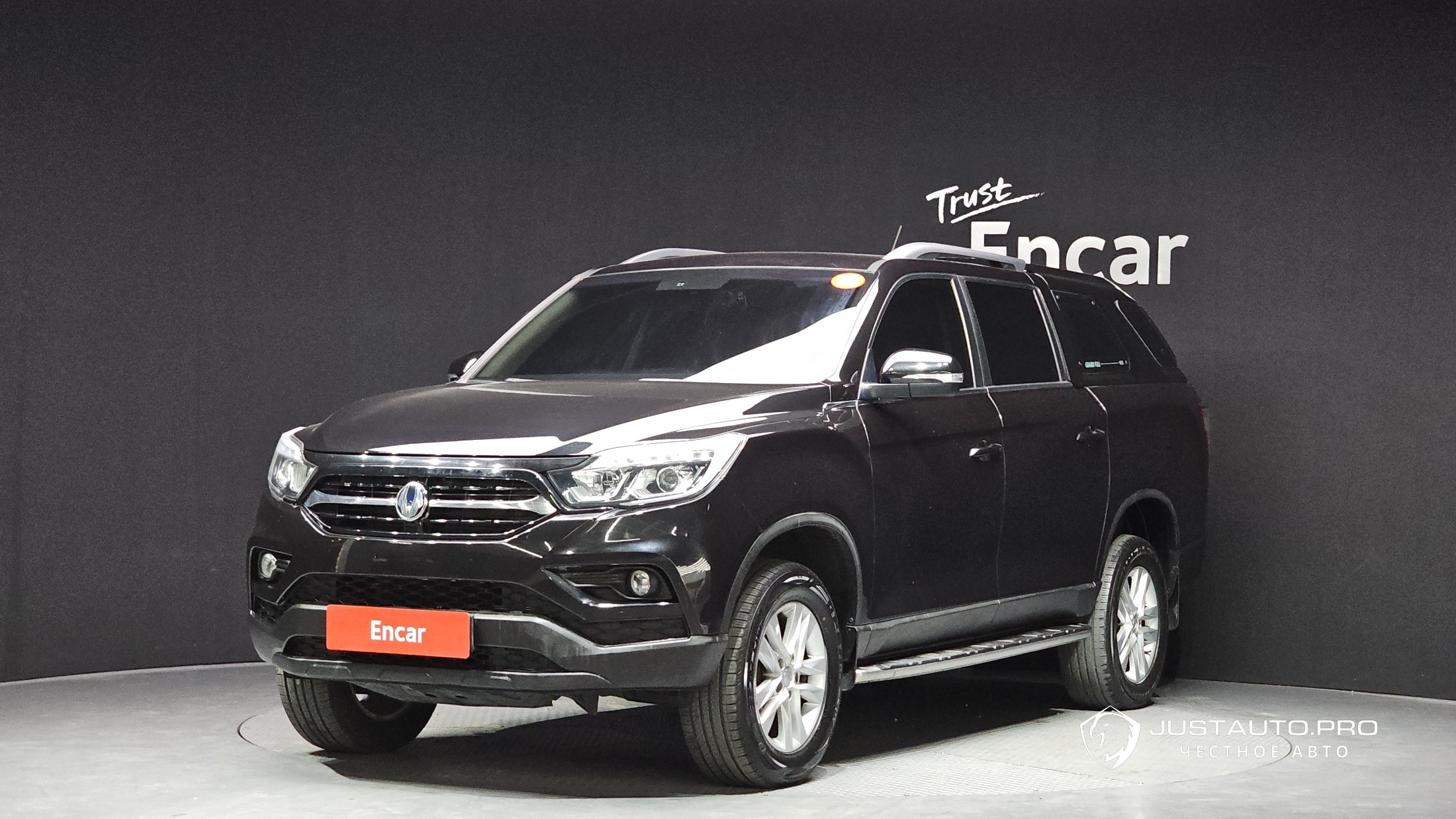 Автомобиль KG_Mobility_Ssangyong Rexton