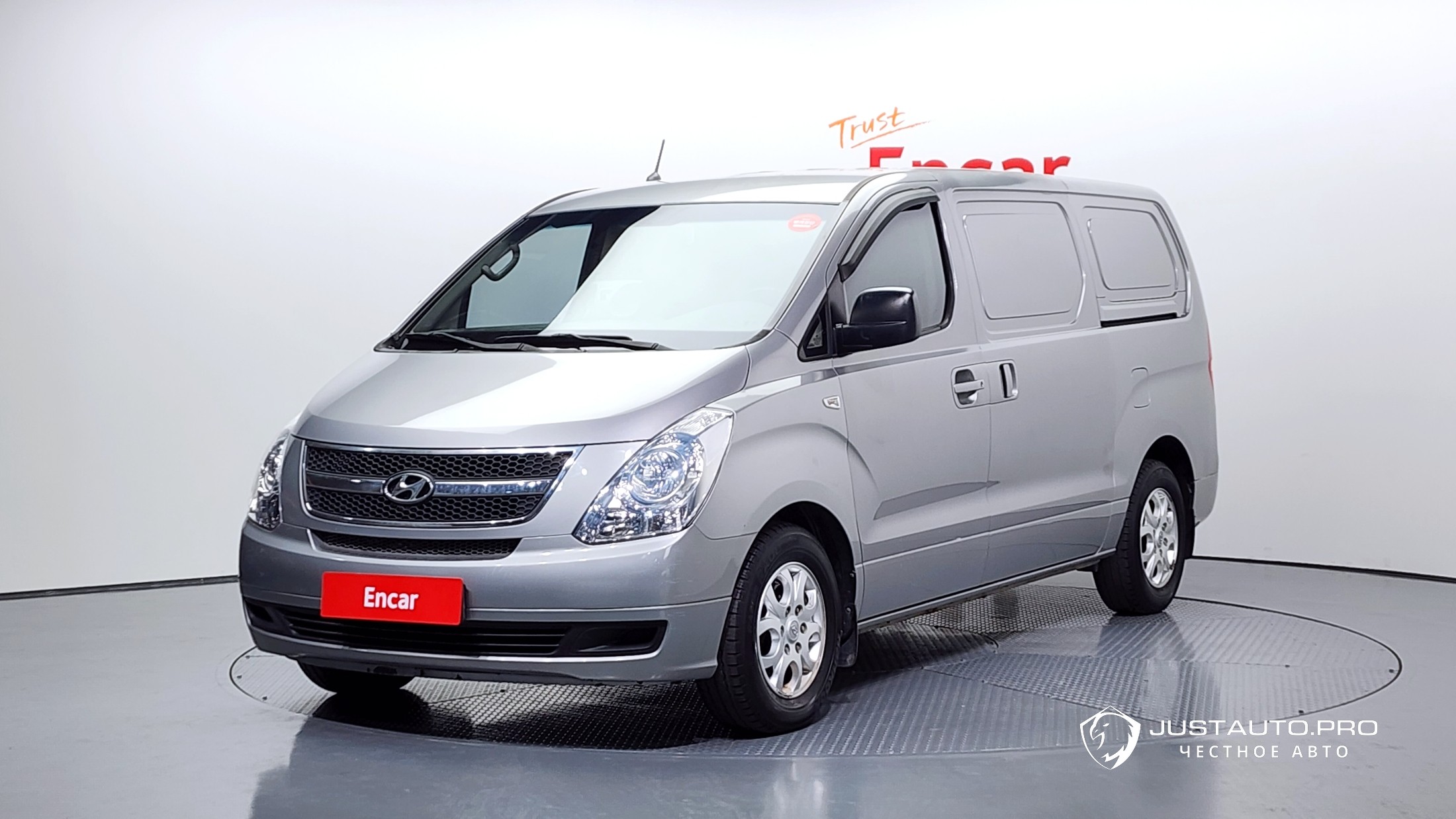 Автомобиль Hyundai Starex