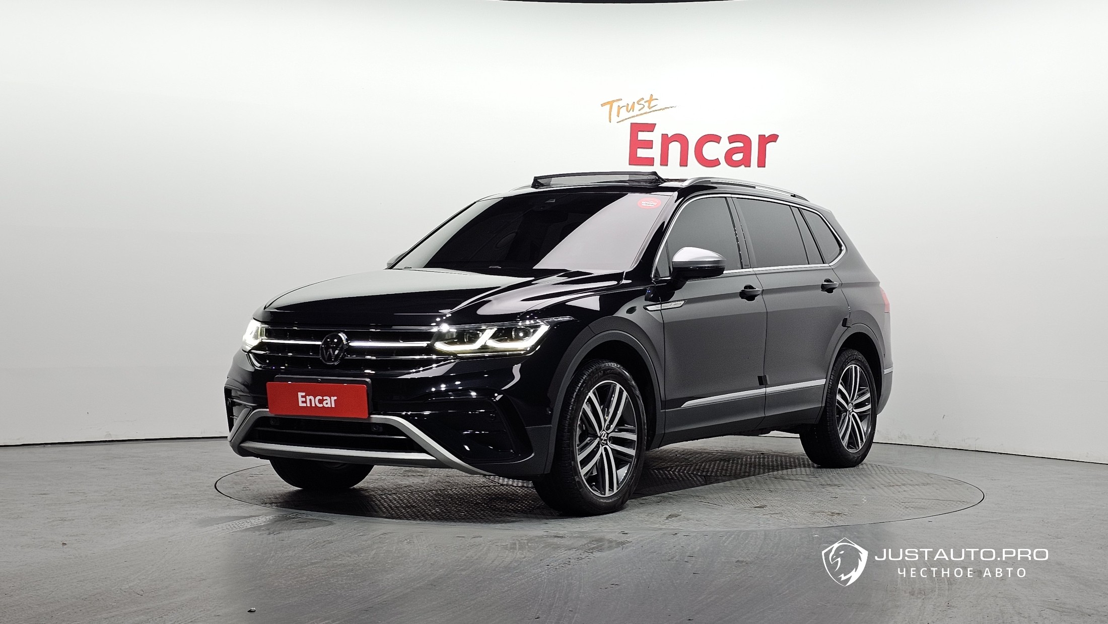 Автомобиль Volkswagen Tiguan