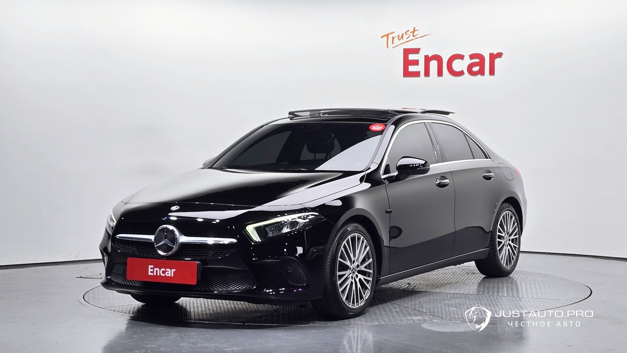 Автомобиль Mercedes-Benz A-Class