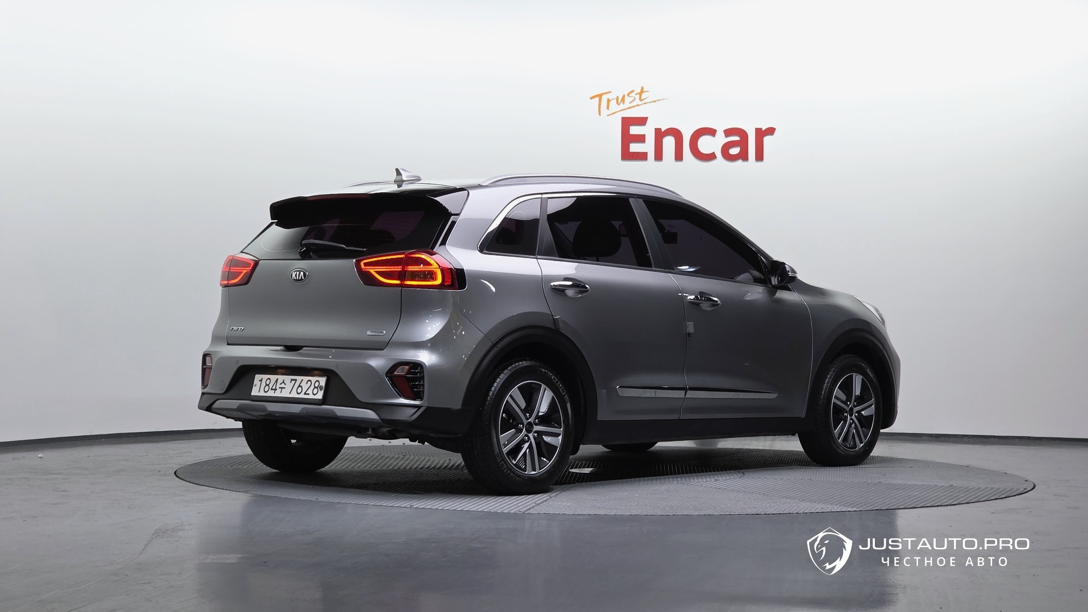 Автомобиль Kia Niro