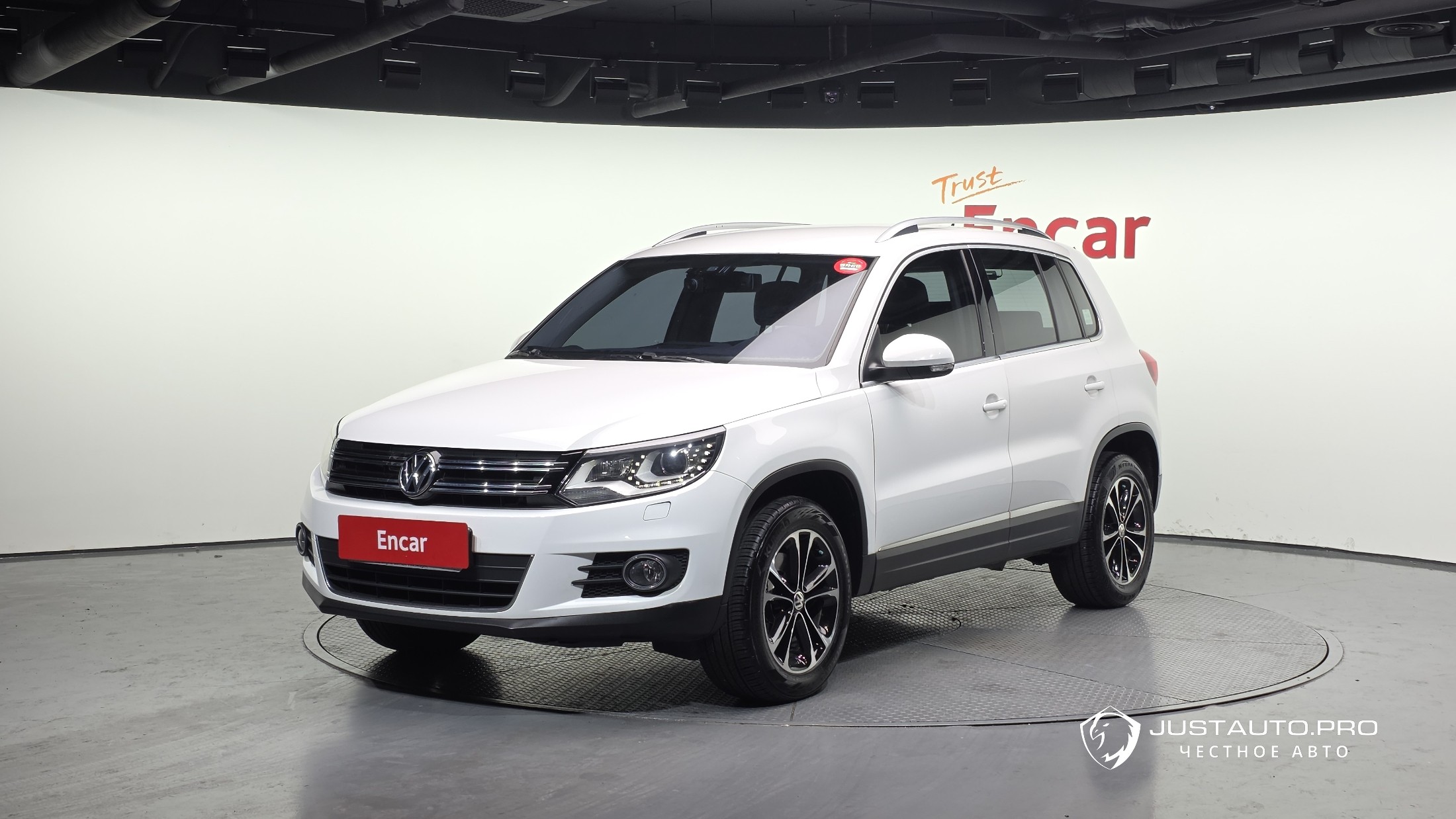 Автомобиль Volkswagen Tiguan