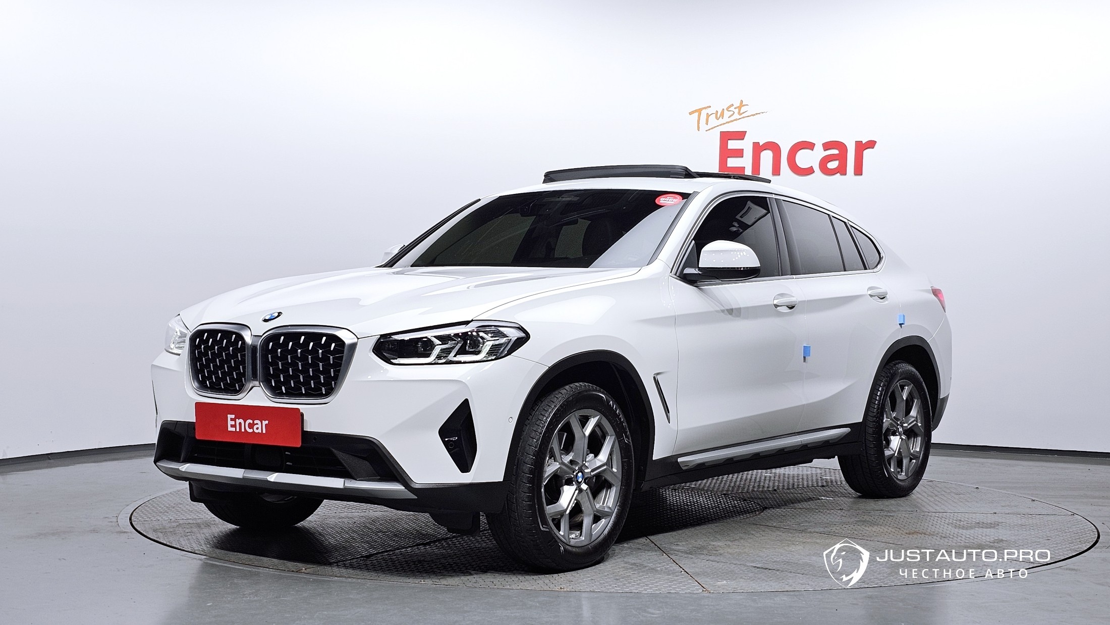Автомобиль BMW X4