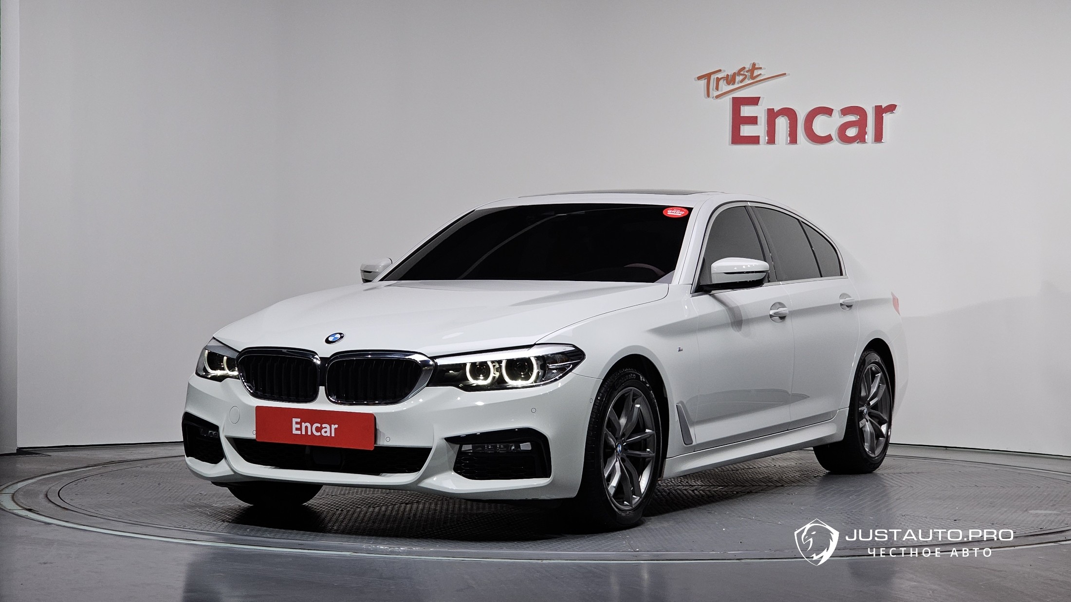 Автомобиль BMW 5-Series