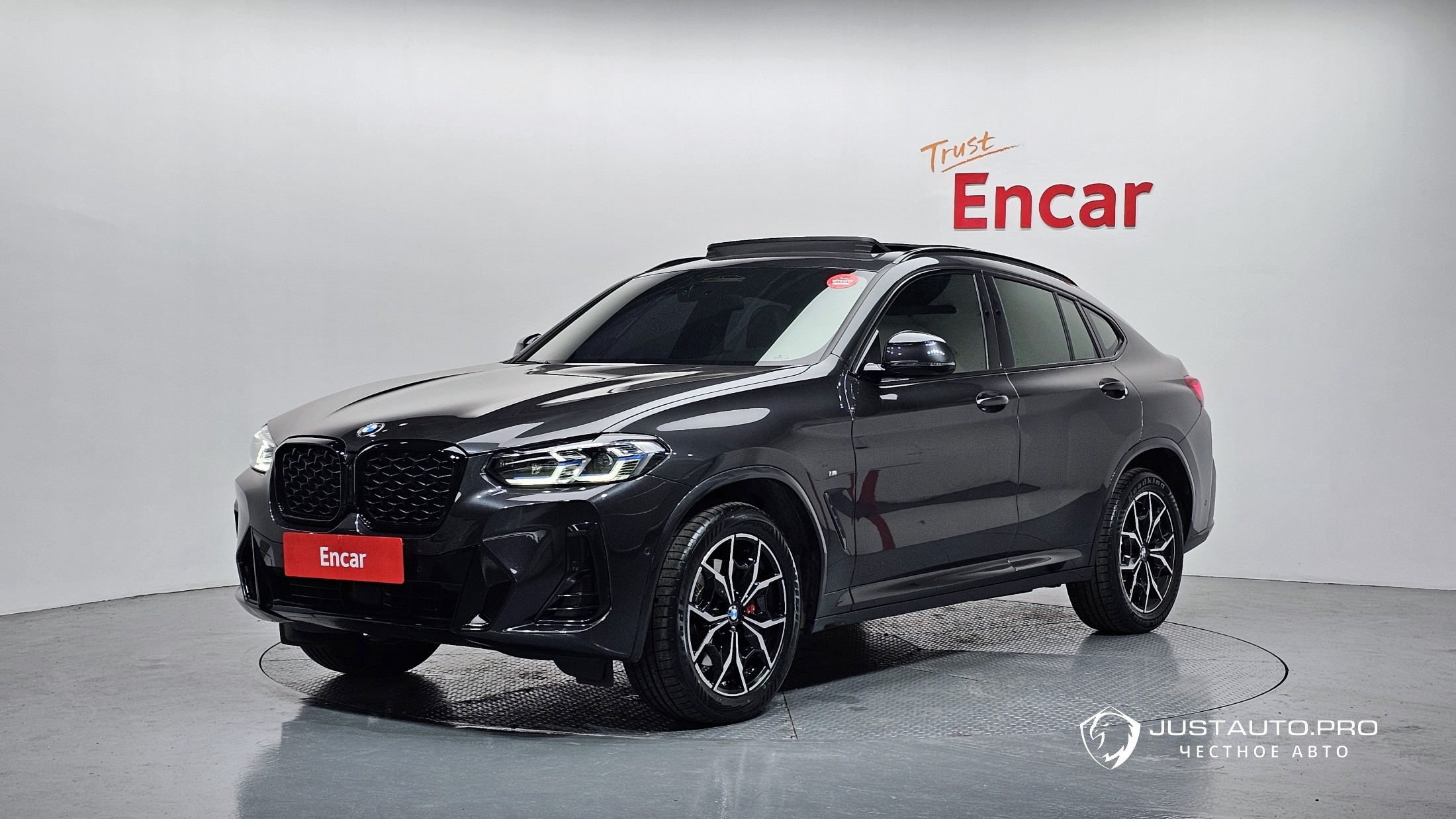 Автомобиль BMW X4