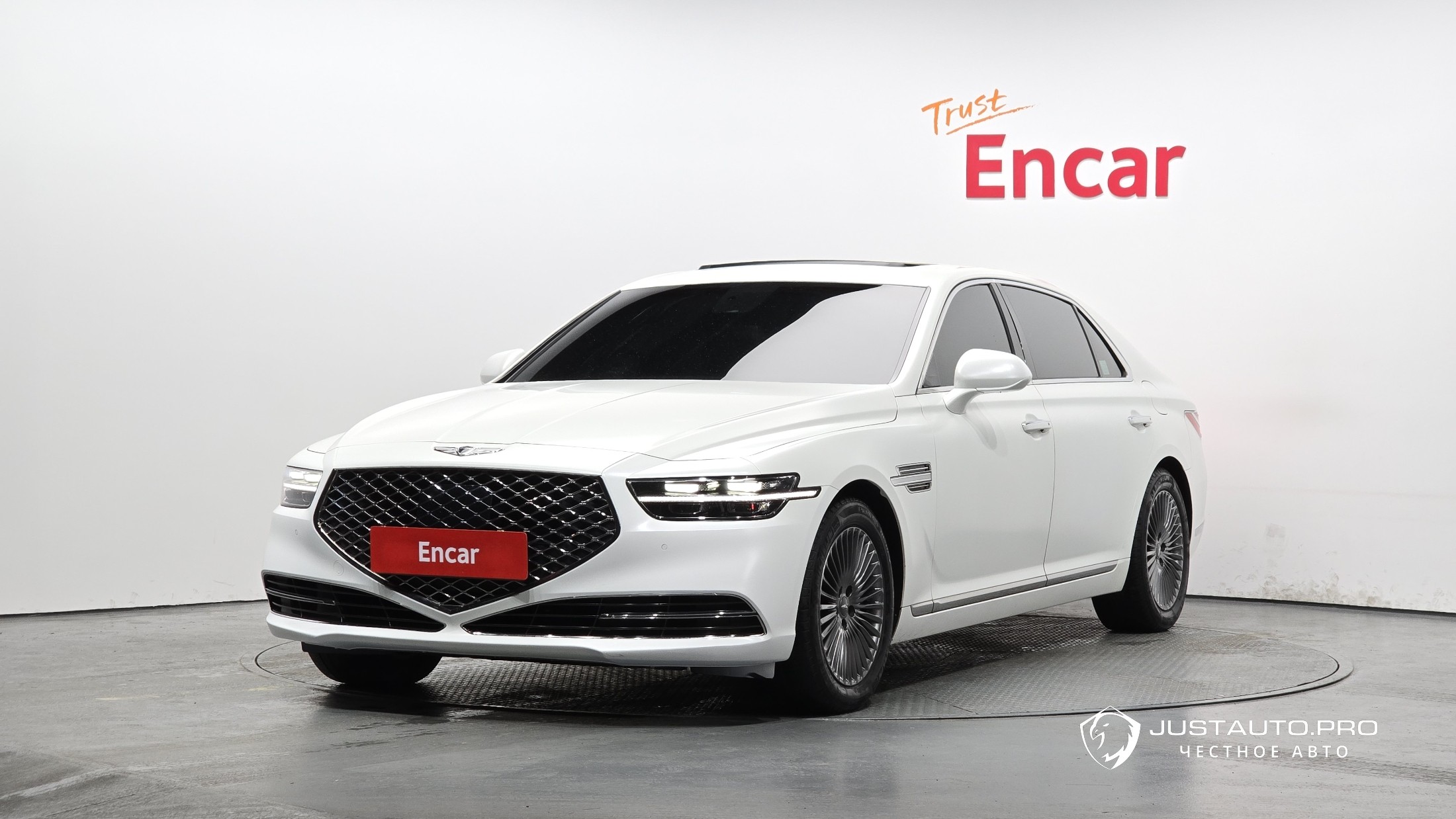 Автомобиль Genesis G90