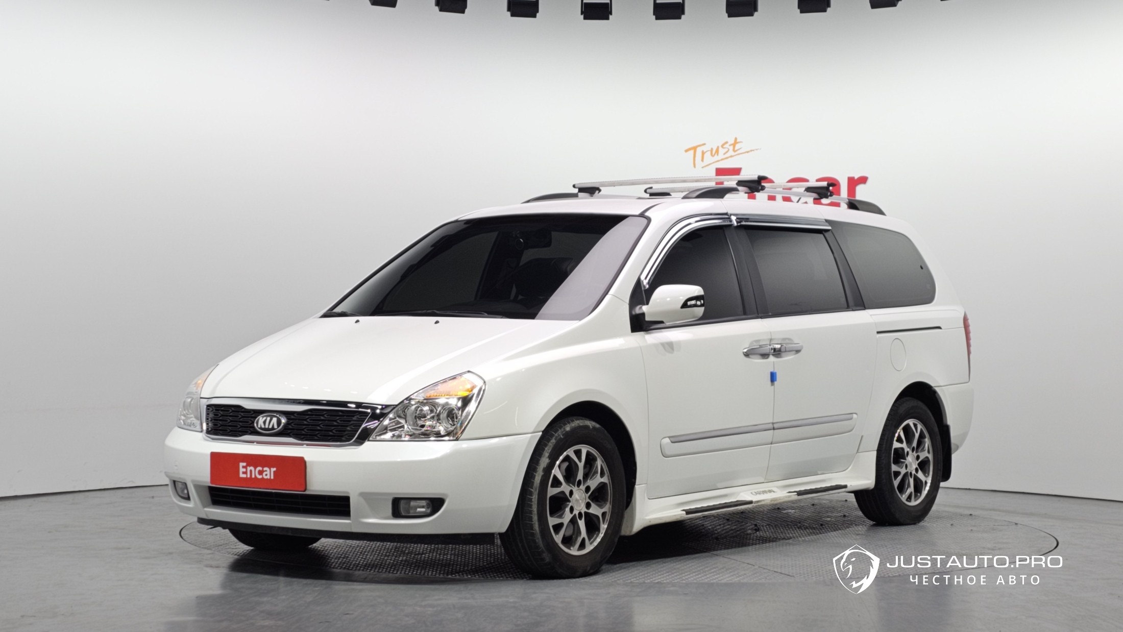 Автомобиль Kia Canival