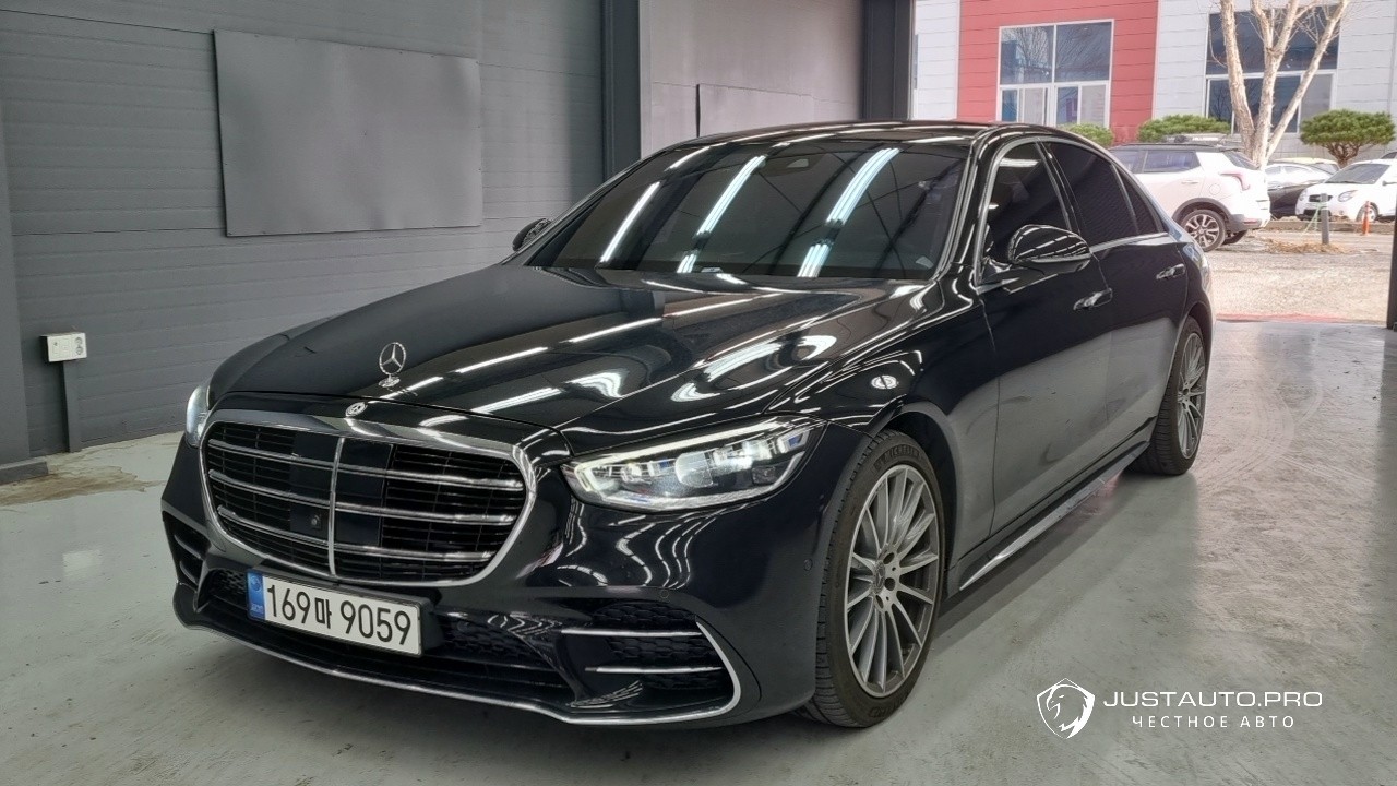 Автомобиль Mercedes-Benz S-Class